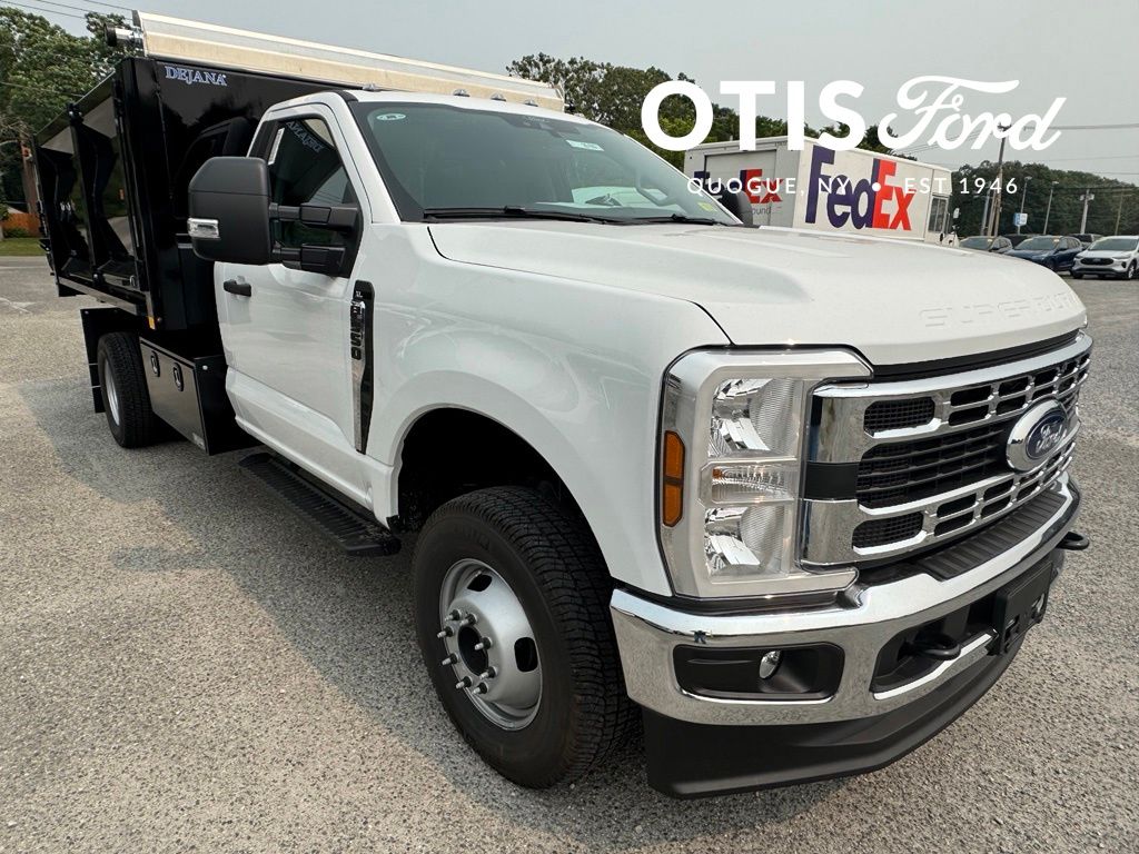 2026 Ford F-350 Super Duty Chassis Cab XL