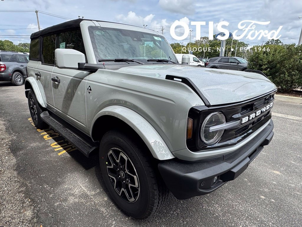 2026 Ford Bronco Outer Banks SUV