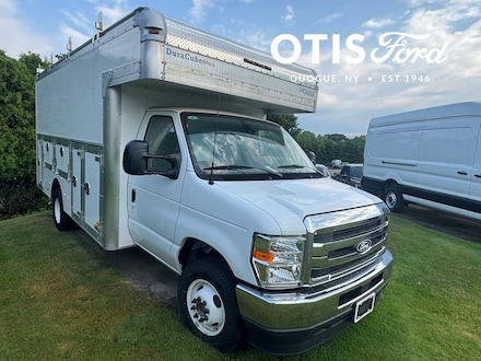 2026 Ford E-450 Cutaway E-450 DRW 158 WB Truck