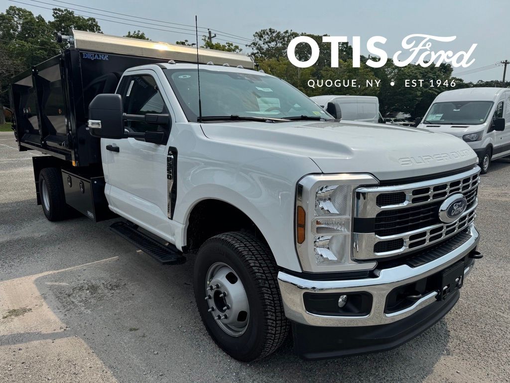 2026 Ford F-350 Super Duty Chassis Cab XL