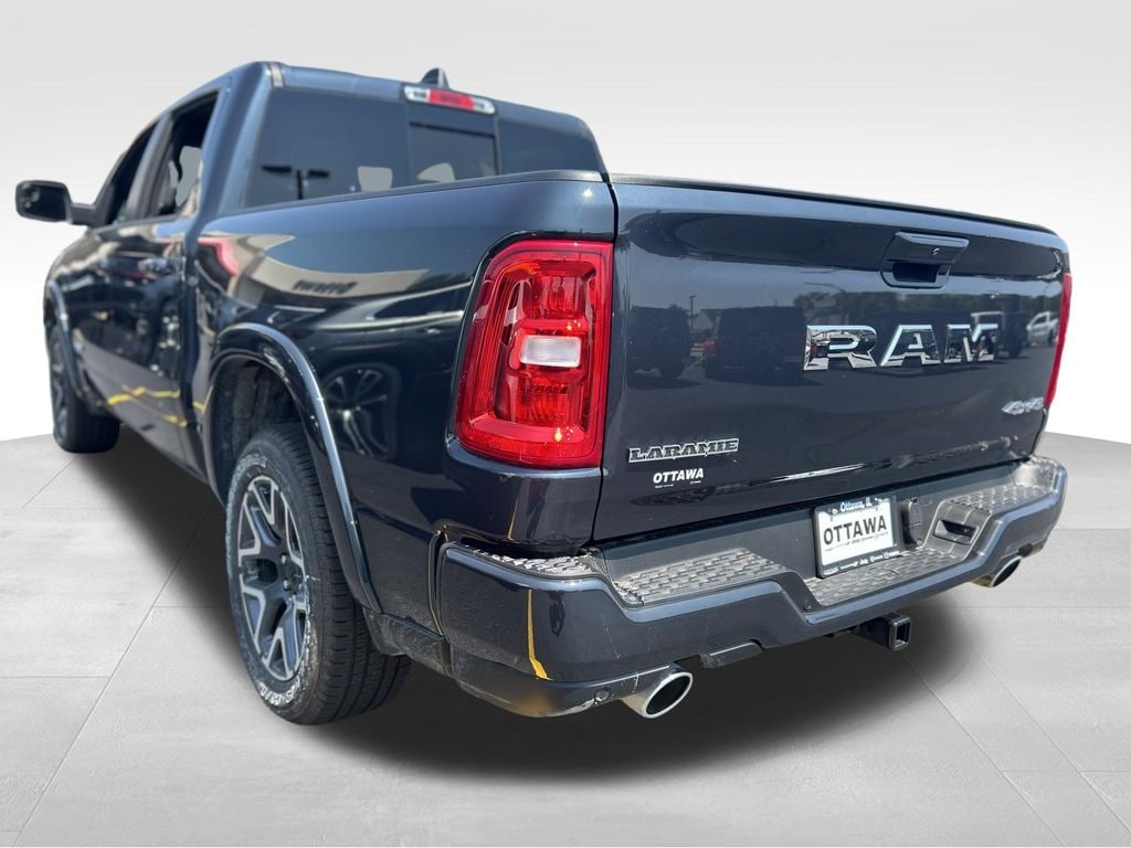 New 2026 Ram 1500 LARAMIE CREW CAB 4X4 5'7 BOX Pickup