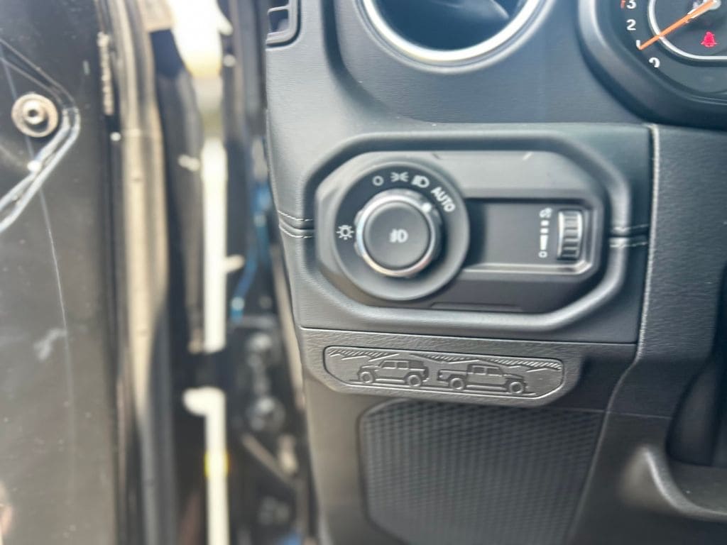 2026 Jeep Wrangler 4-Door Sahara - Photo 22