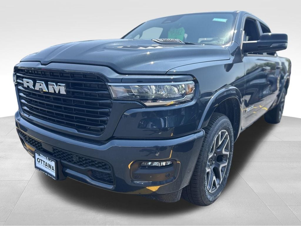 New 2026 Ram 1500 LARAMIE CREW CAB 4X4 5'7 BOX Pickup
