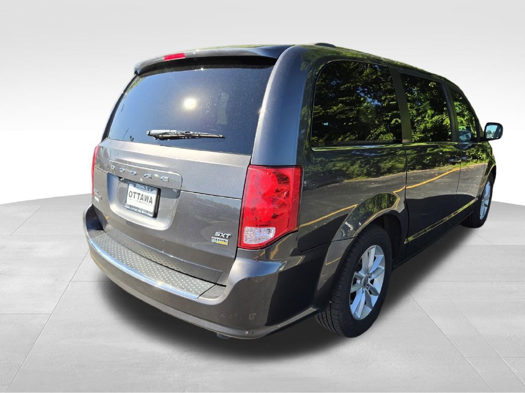Used 2019 Dodge Grand Caravan SXT Van Passenger Van