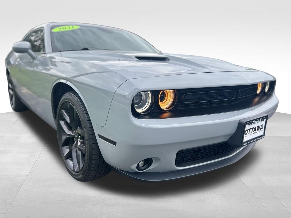 Used 2021 Dodge Challenger SXT Coupe