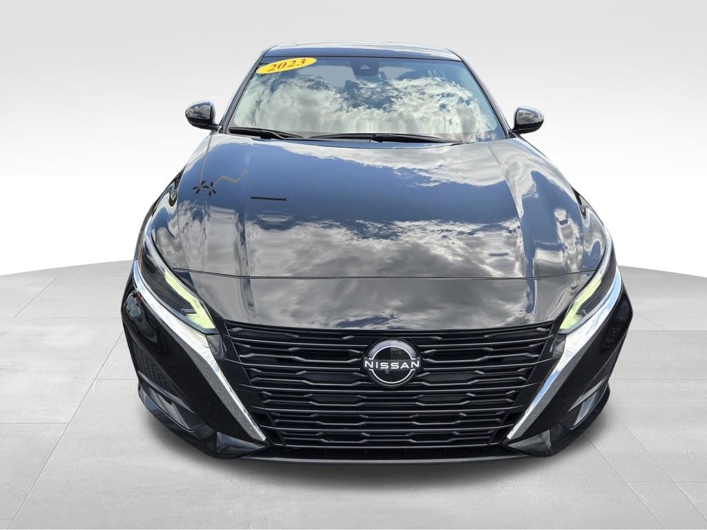 Used 2023 Nissan Altima 2.5 SV Sedan