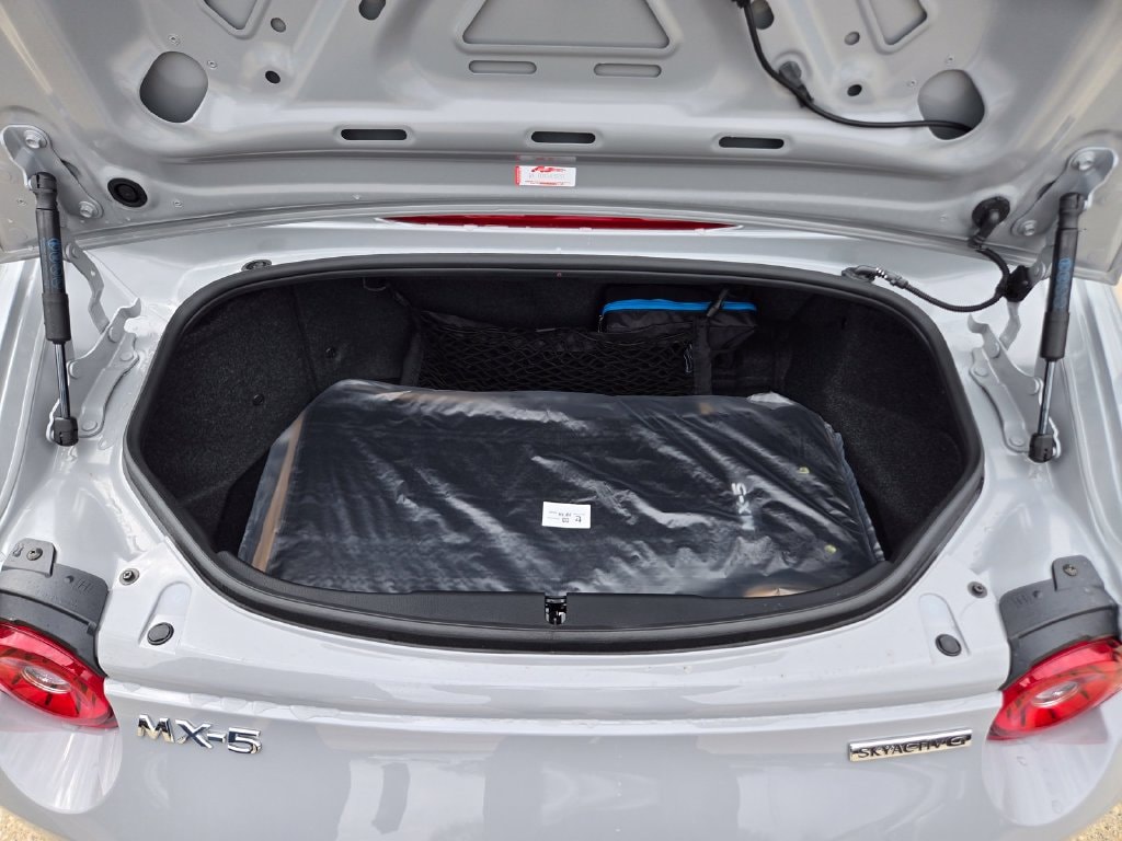 2026 Mazda MX-5 Miata Grand Touring - Photo 17