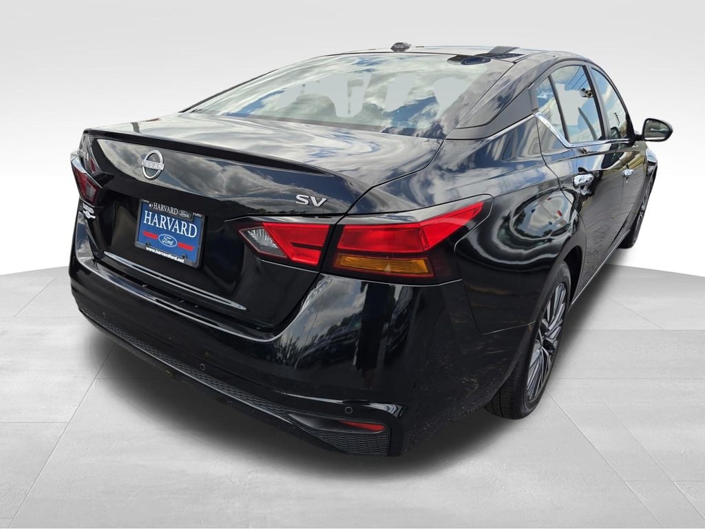 Used 2023 Nissan Altima 2.5 SV Sedan