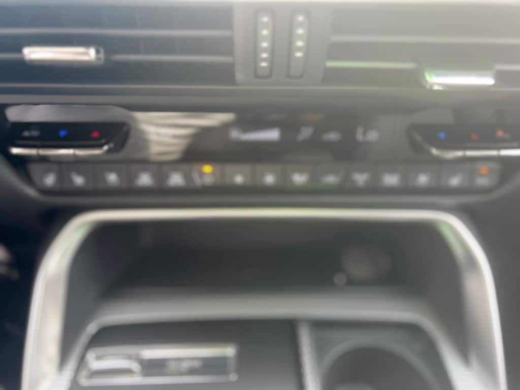 2026 Mazda CX-90 Premium Package - Photo 7