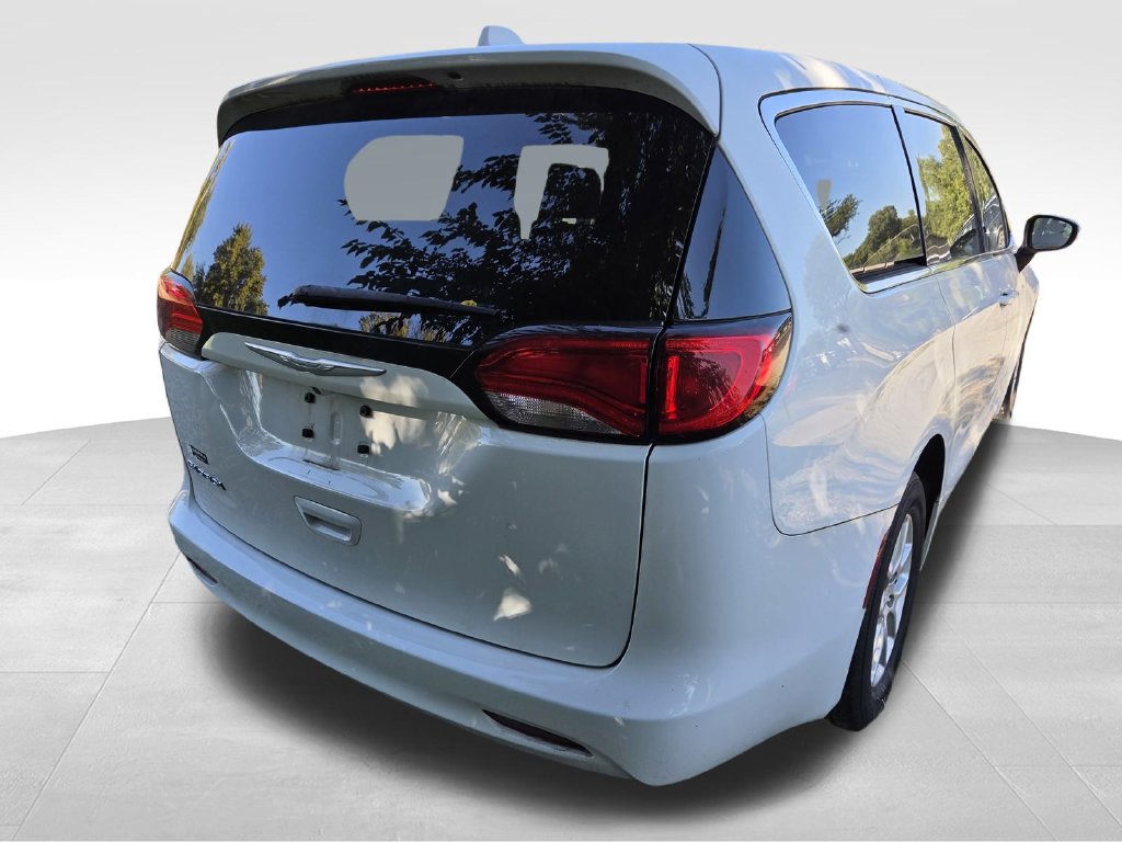 Used 2017 Chrysler Pacifica Touring Van