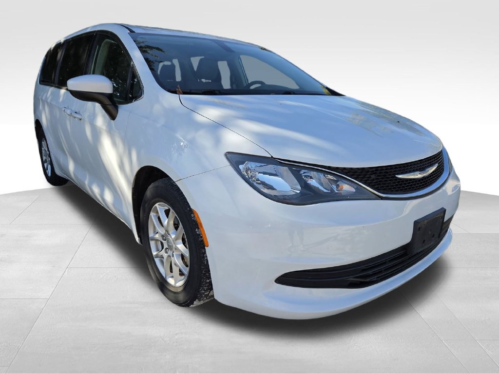 Used 2017 Chrysler Pacifica Touring Van