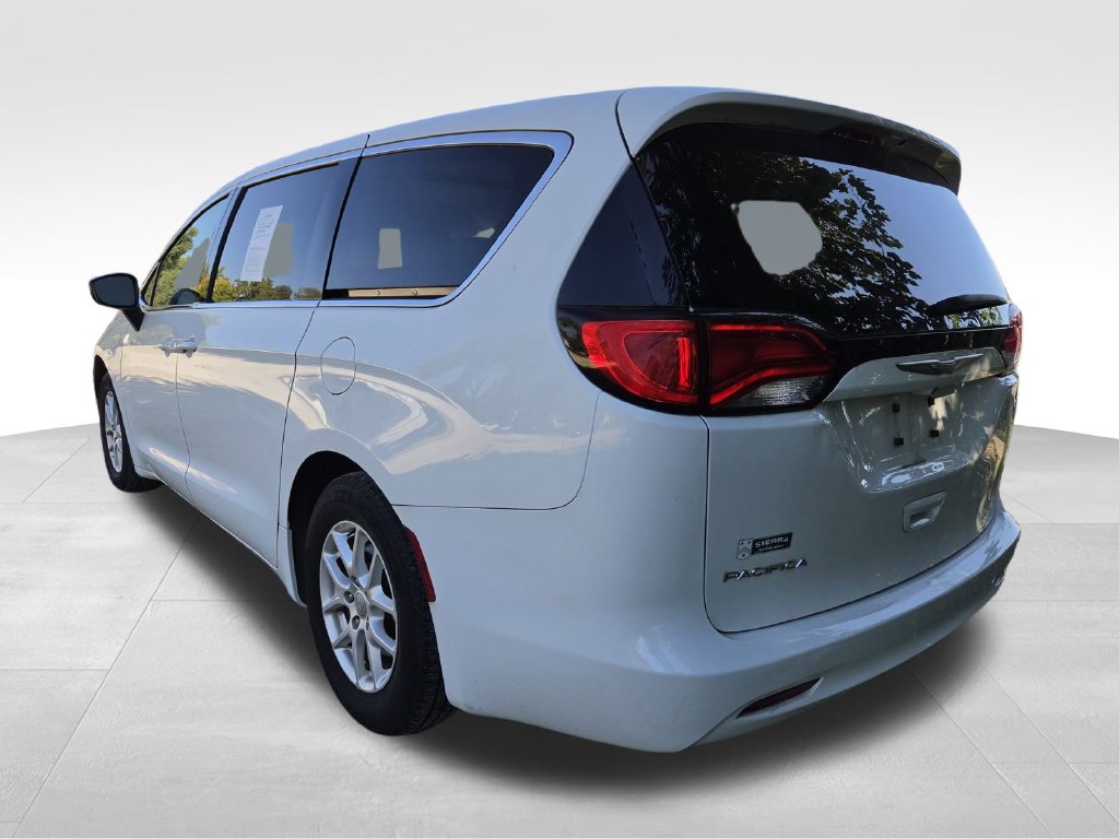Used 2017 Chrysler Pacifica Touring Van
