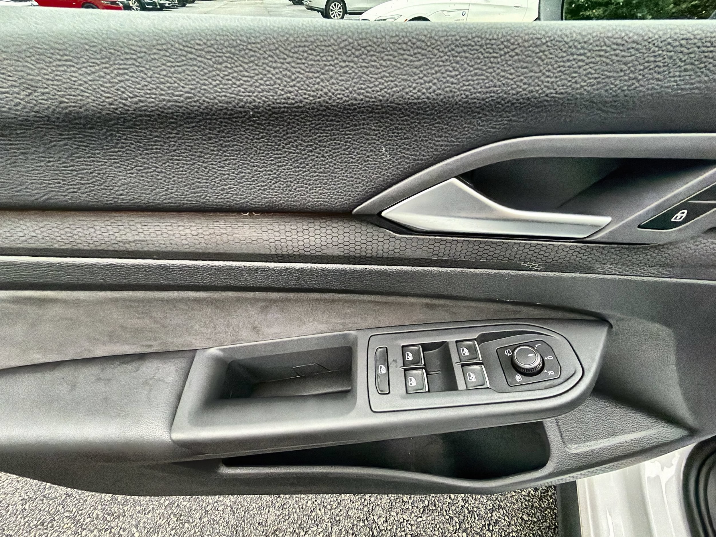 2024 Volkswagen Golf GTI SE - Photo 24