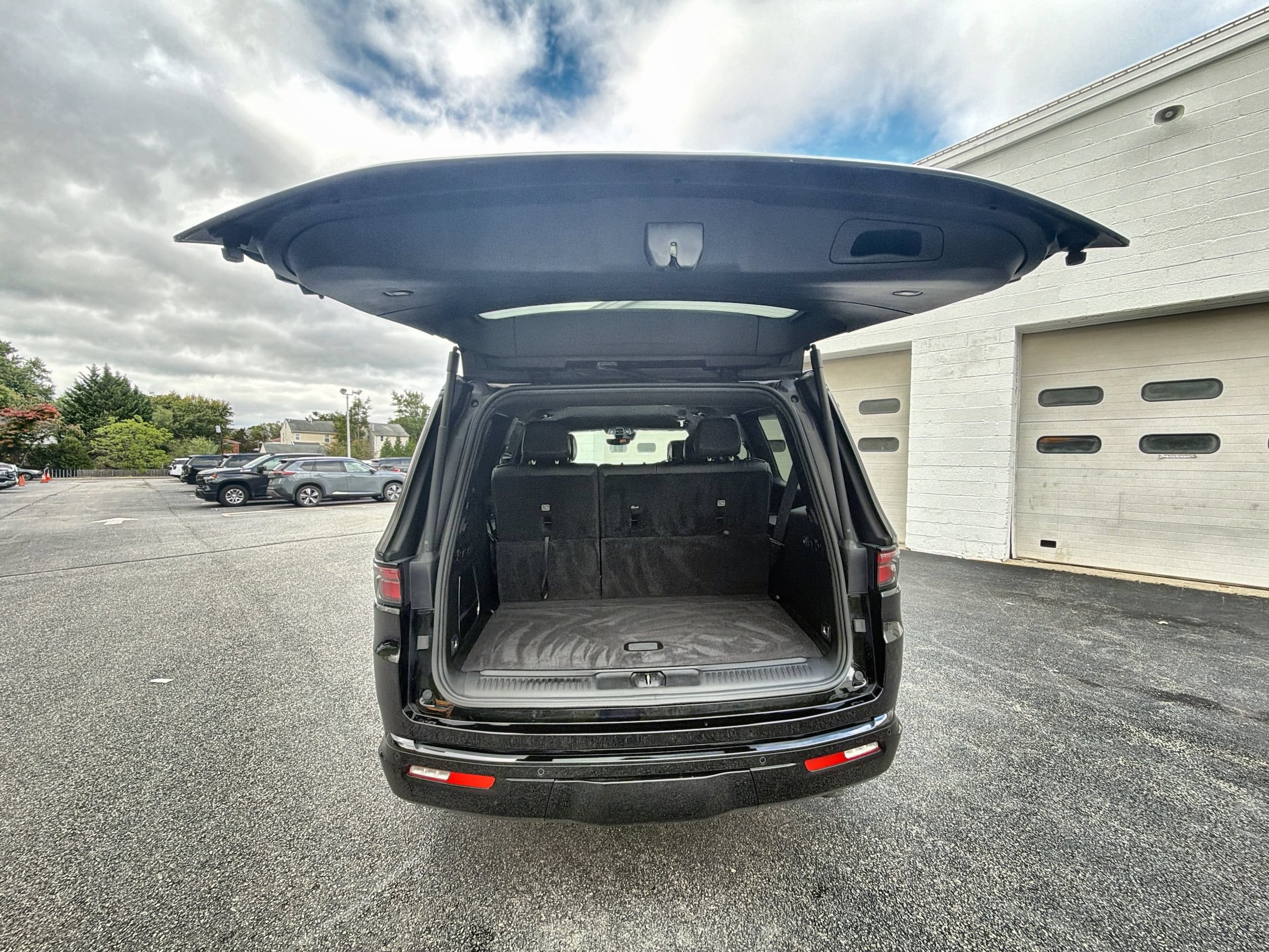 2025 Jeep Wagoneer Series II - Photo 26
