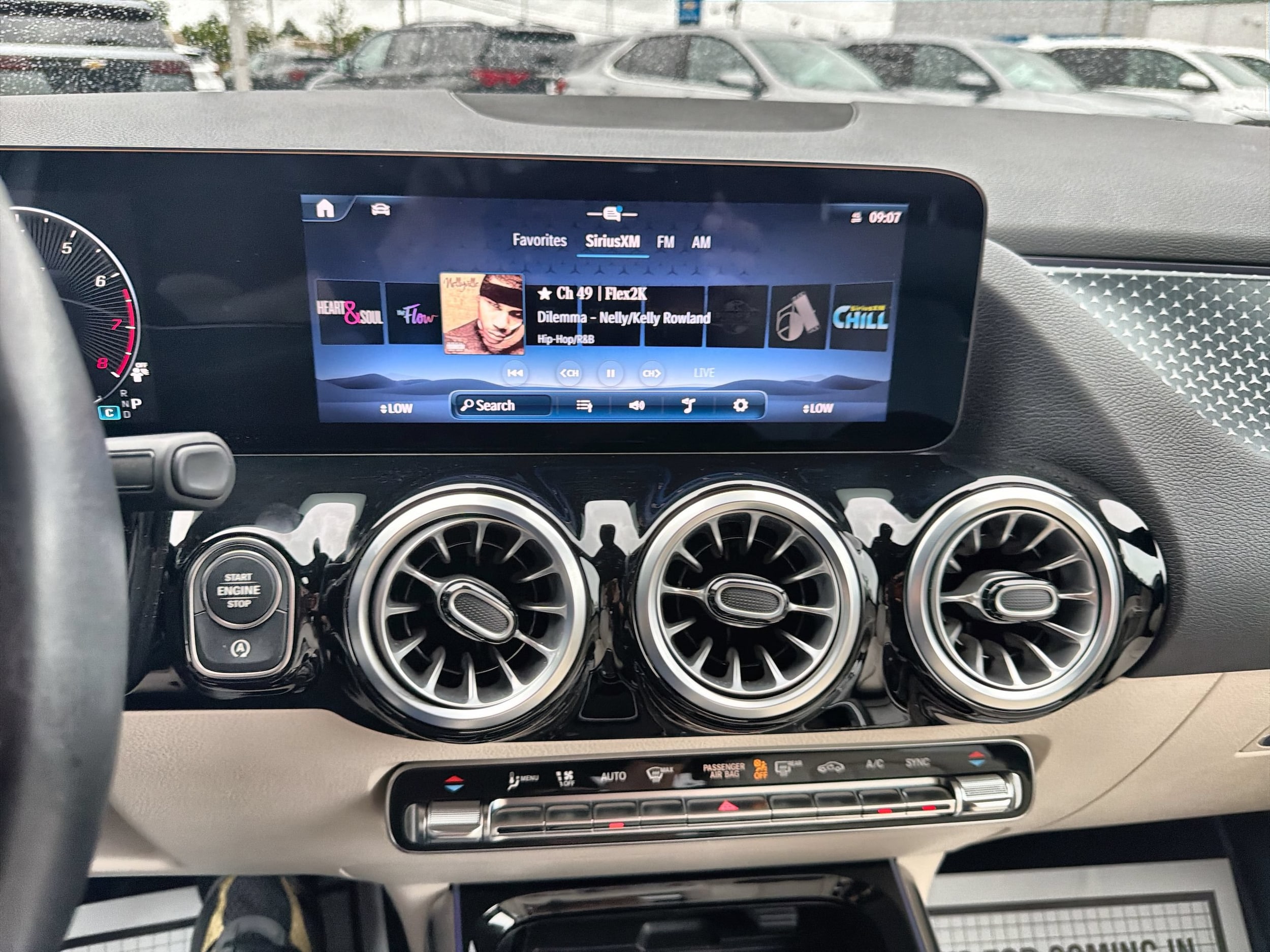 2025 Mercedes-Benz GLA GLA250 - Photo 13