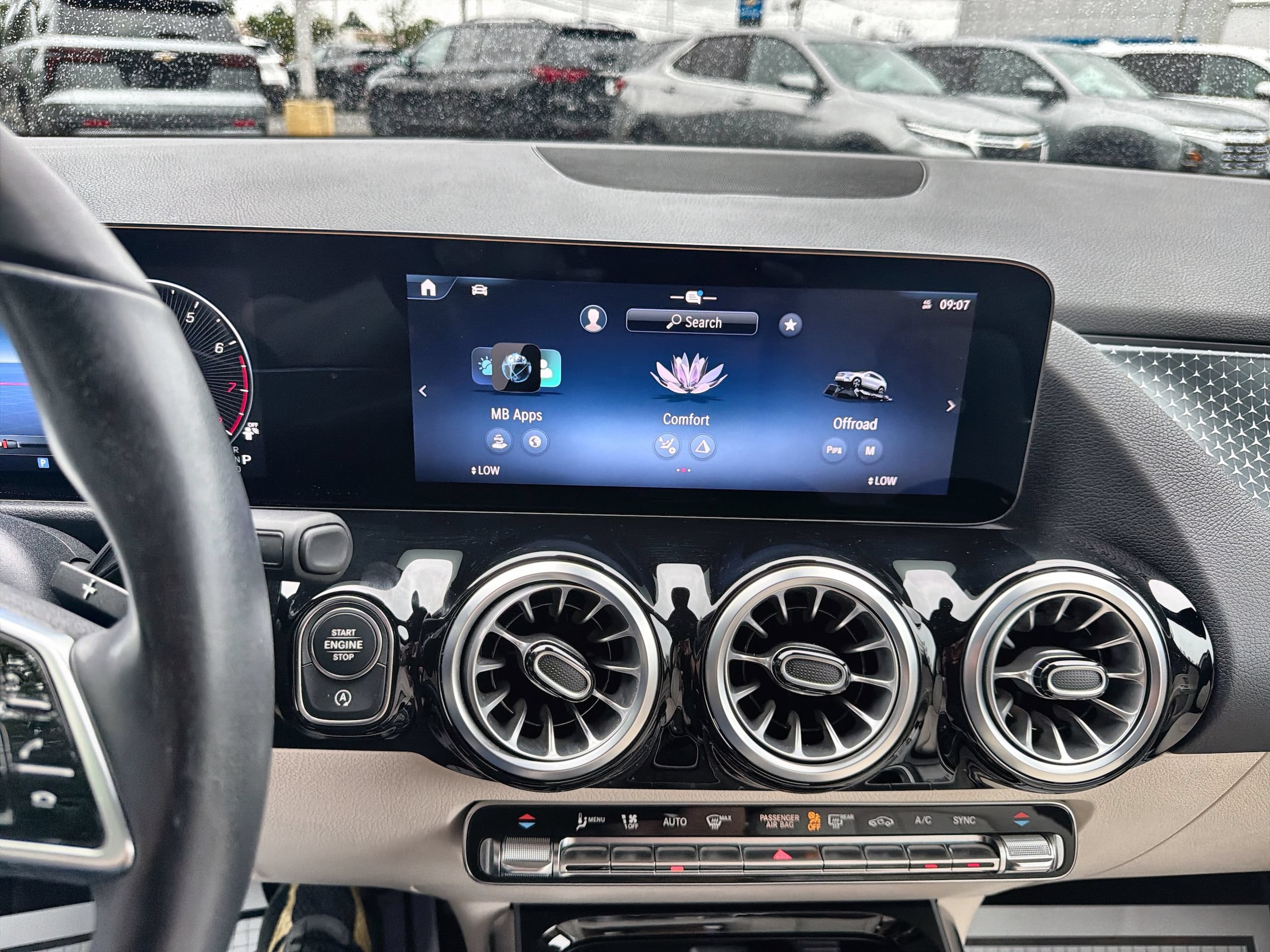 2025 Mercedes-Benz GLA GLA250 - Photo 14