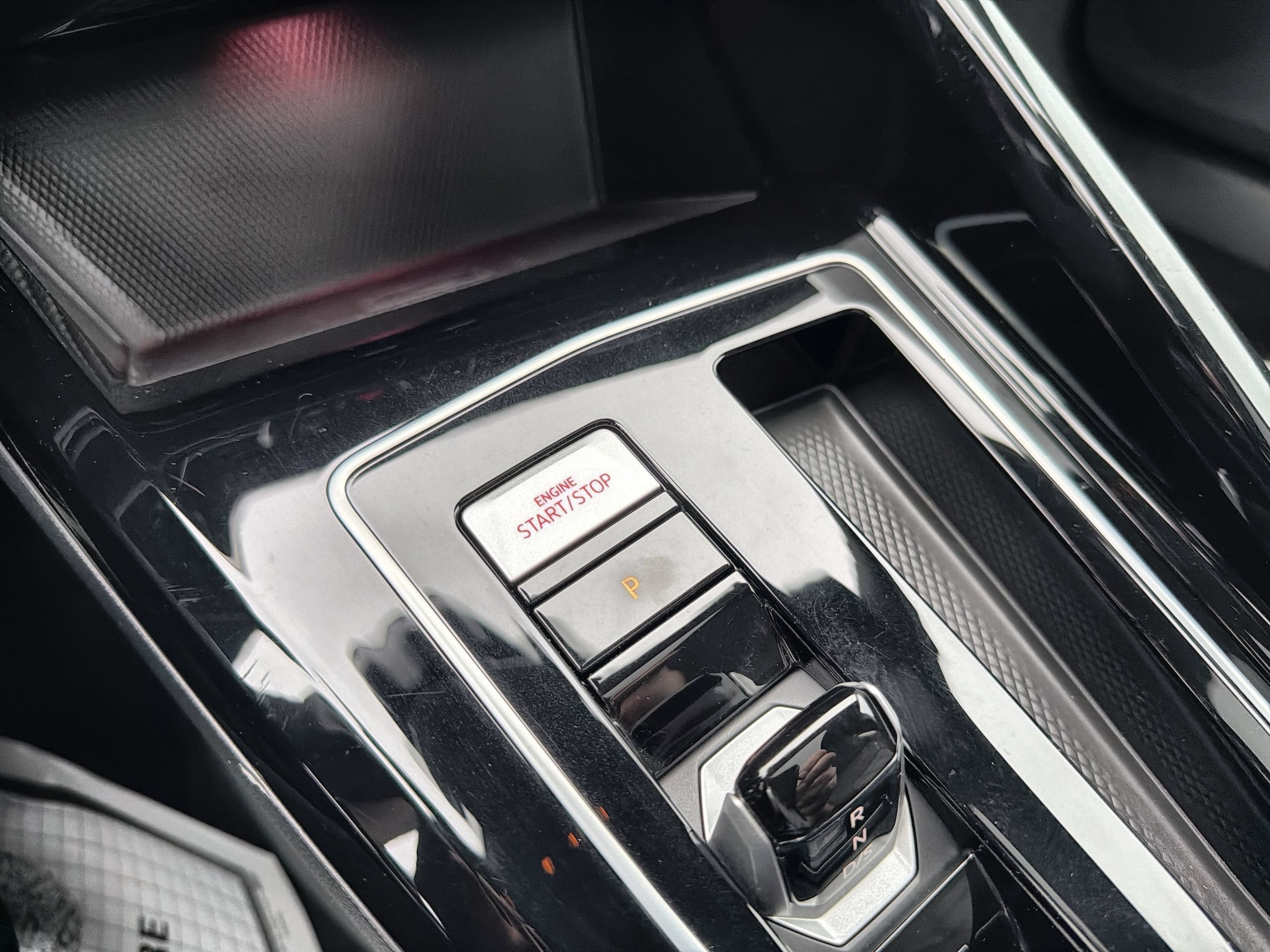 2024 Volkswagen Golf GTI SE - Photo 17