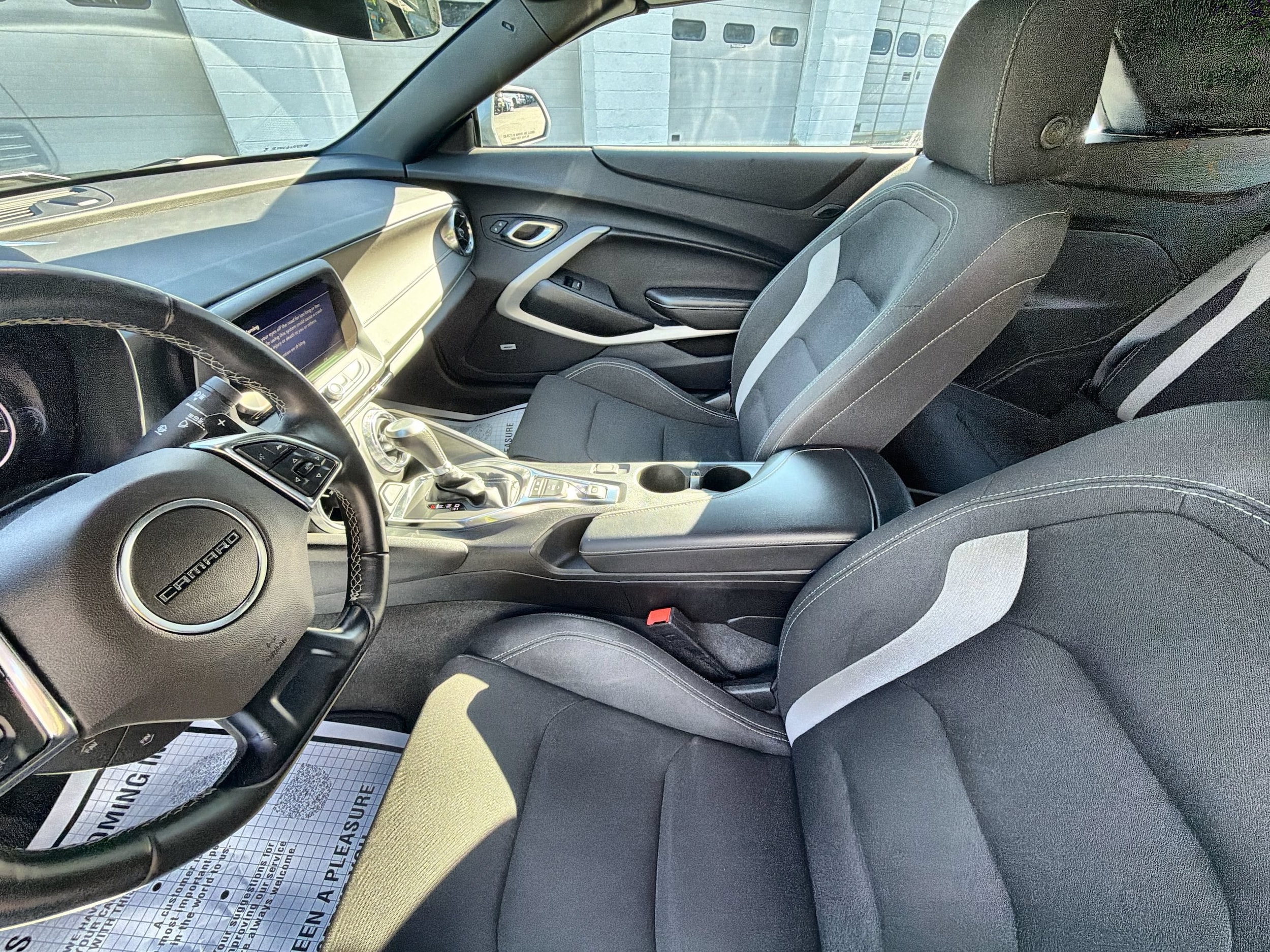 2024 Chevrolet Camaro LT1 - Photo 36