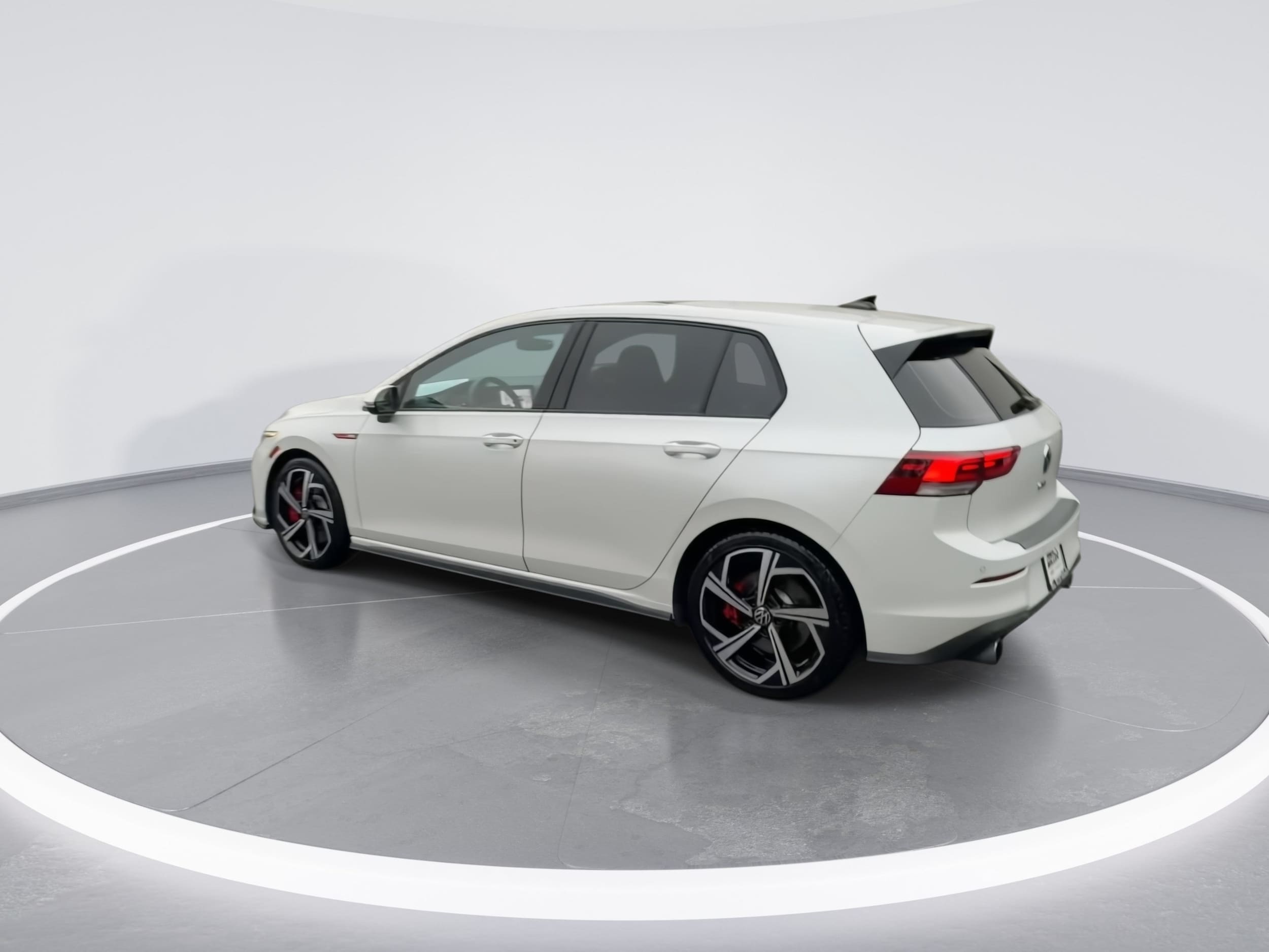 2024 Volkswagen Golf GTI SE - Photo 6