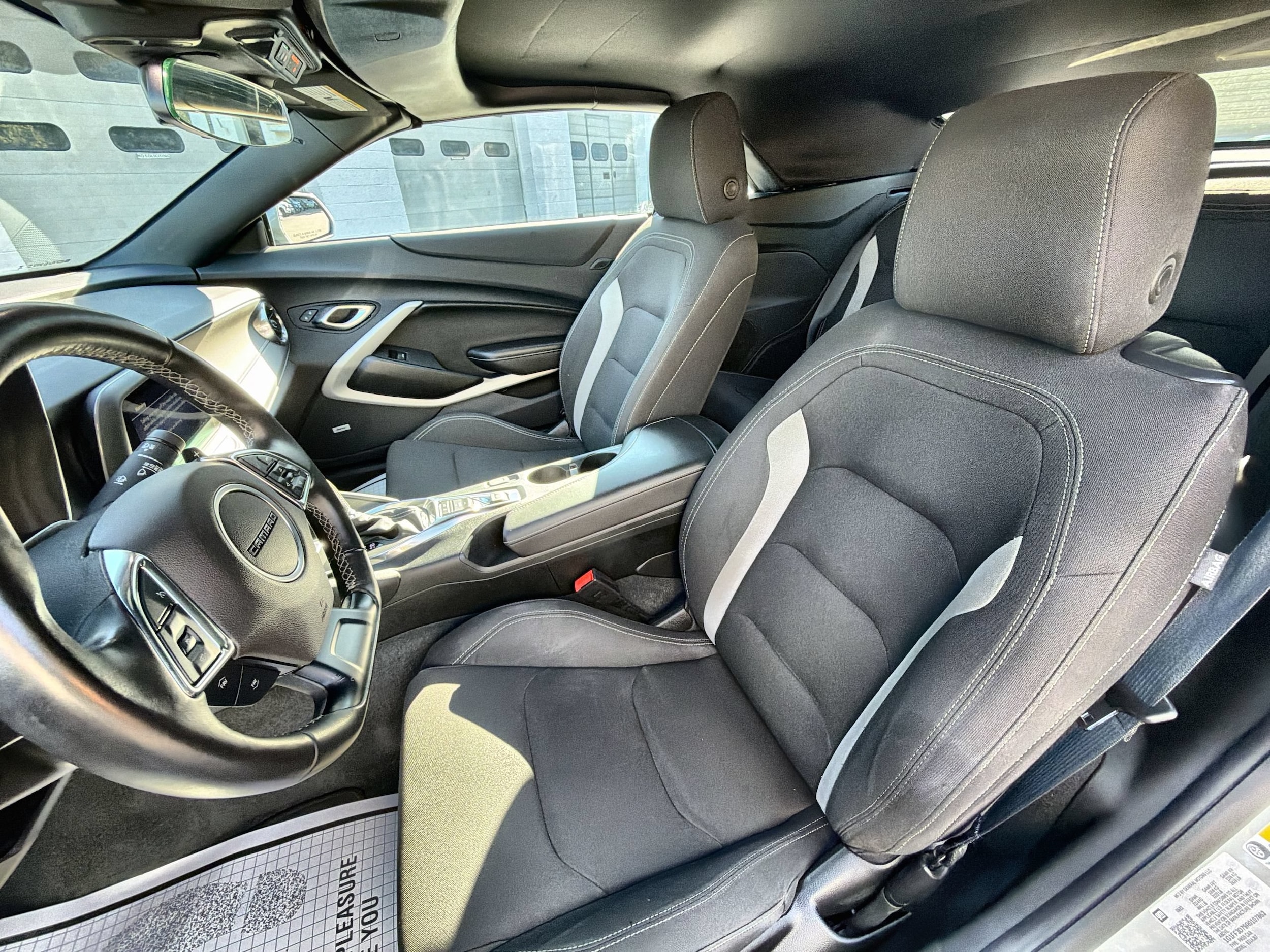 2024 Chevrolet Camaro LT1 - Photo 20