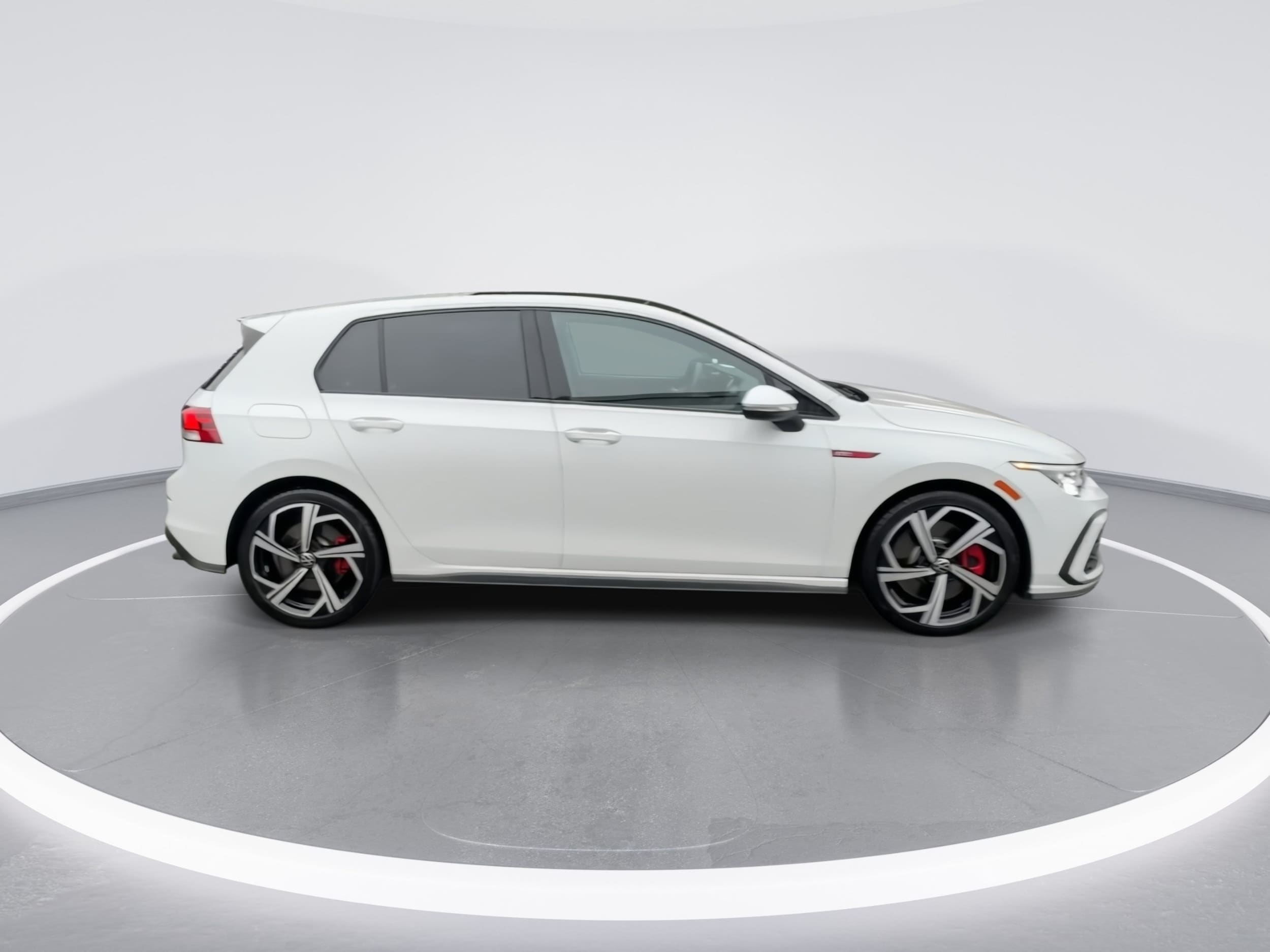 2024 Volkswagen Golf GTI SE - Photo 9
