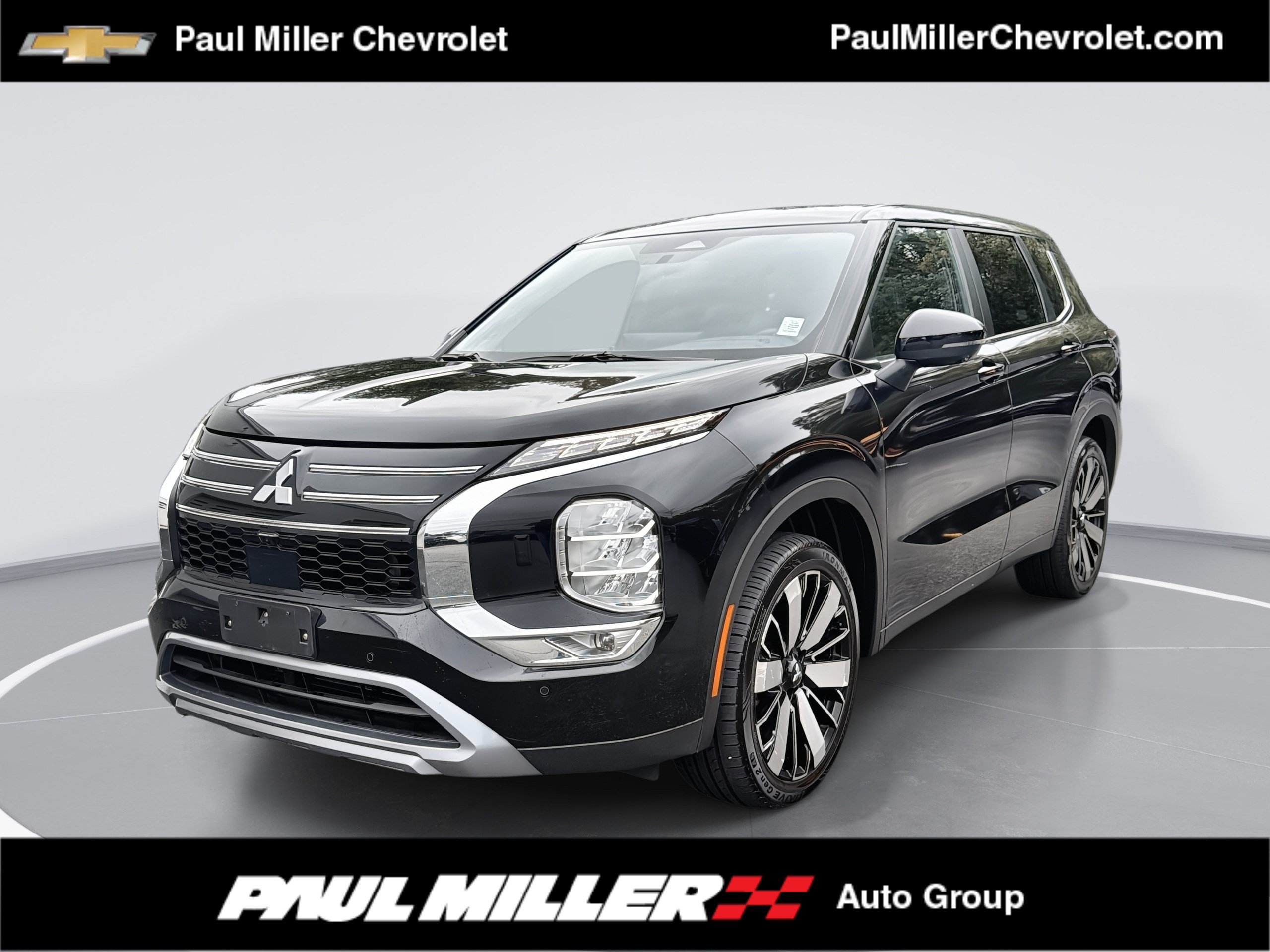 Used 2025 Mitsubishi Outlander SE SUV