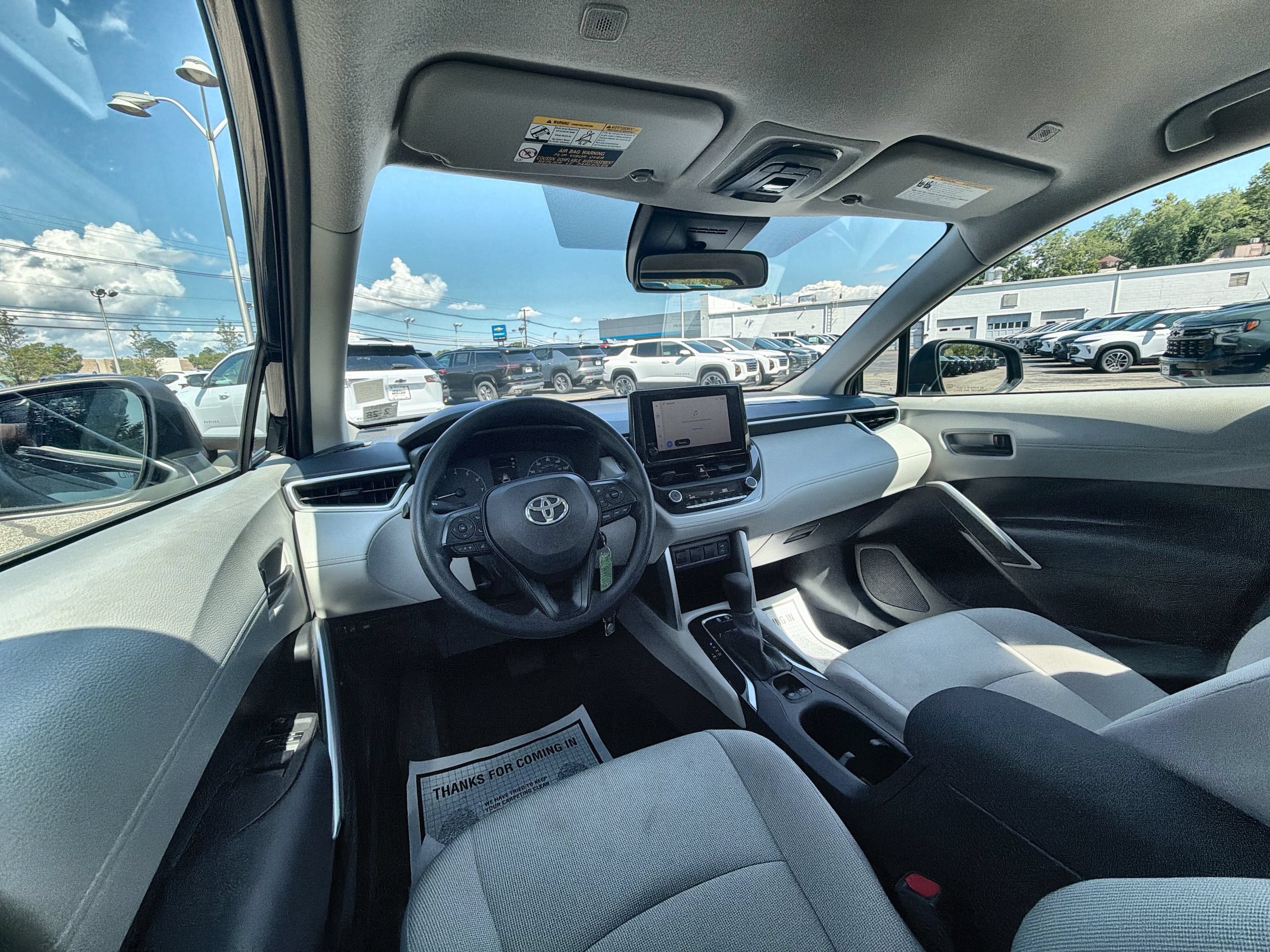 2023 Toyota Corolla Cross L - Photo 10