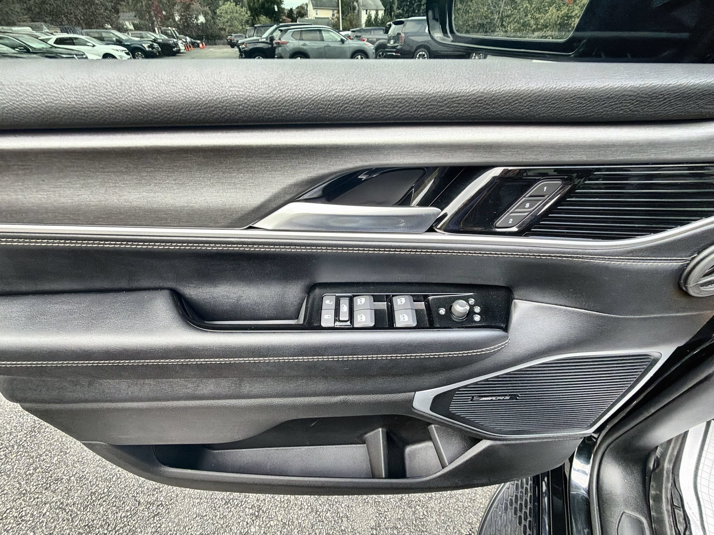 2025 Jeep Wagoneer Series II - Photo 23