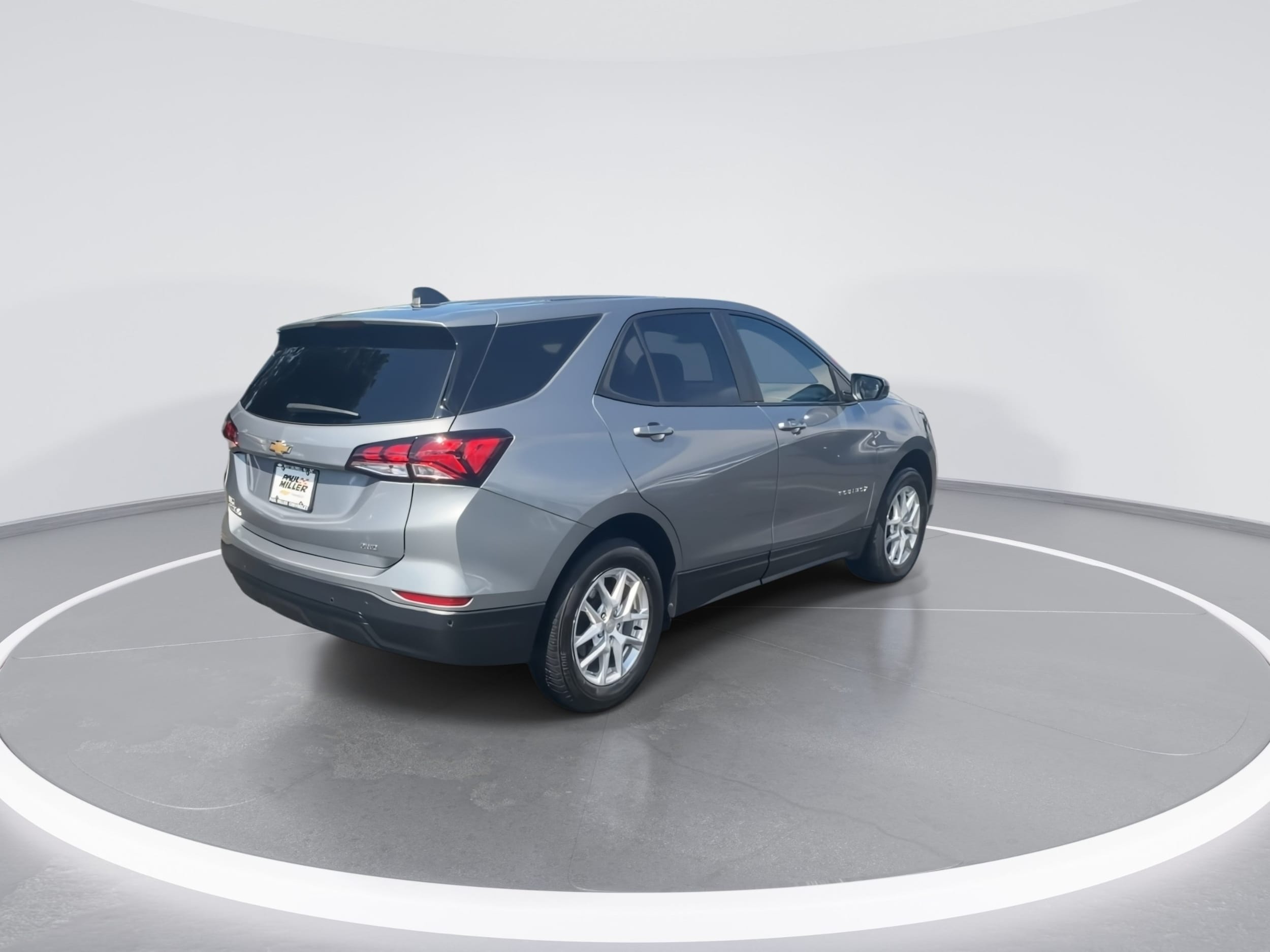 2024 Chevrolet Equinox LS - Photo 8