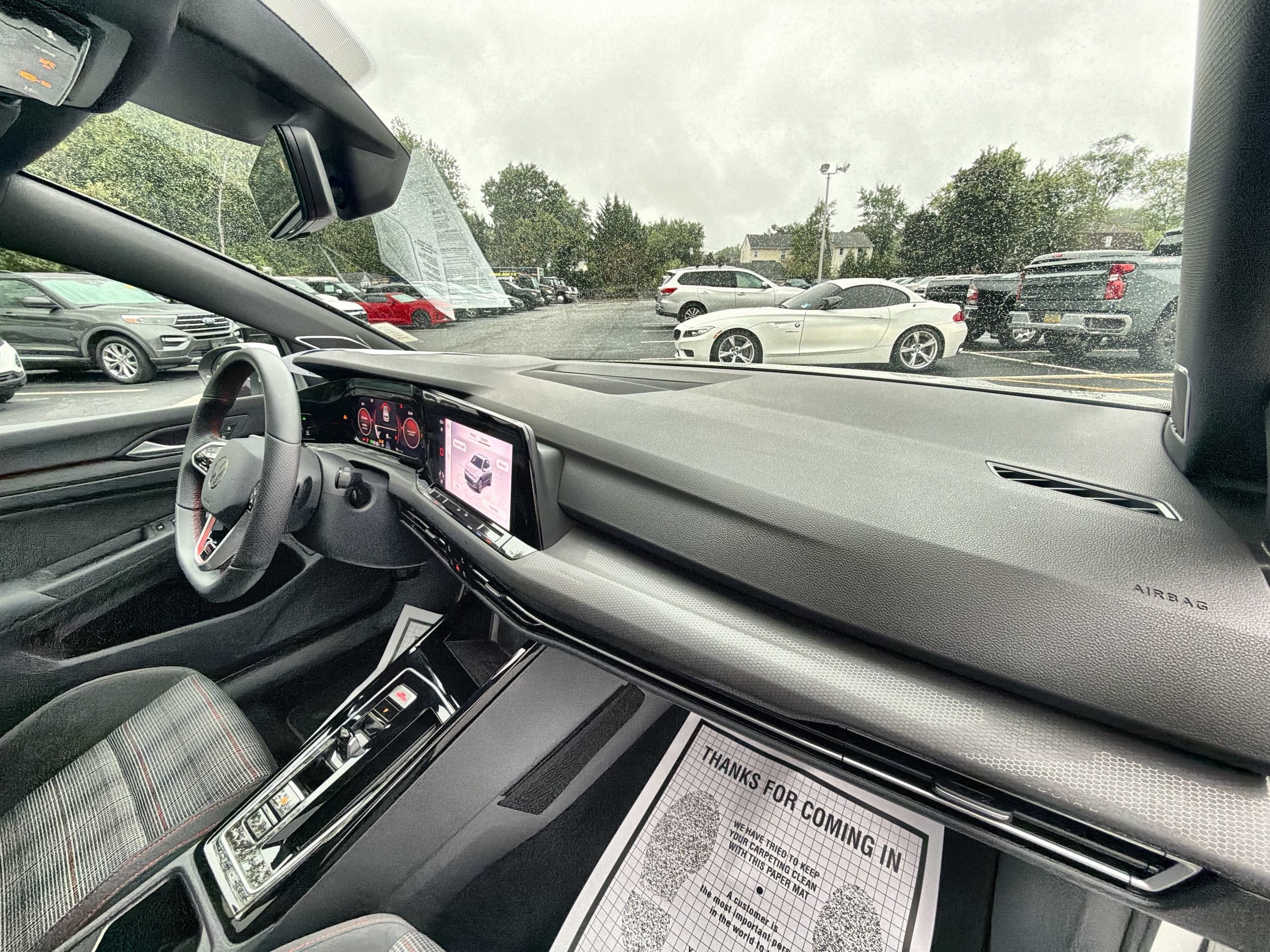 2024 Volkswagen Golf GTI SE - Photo 30