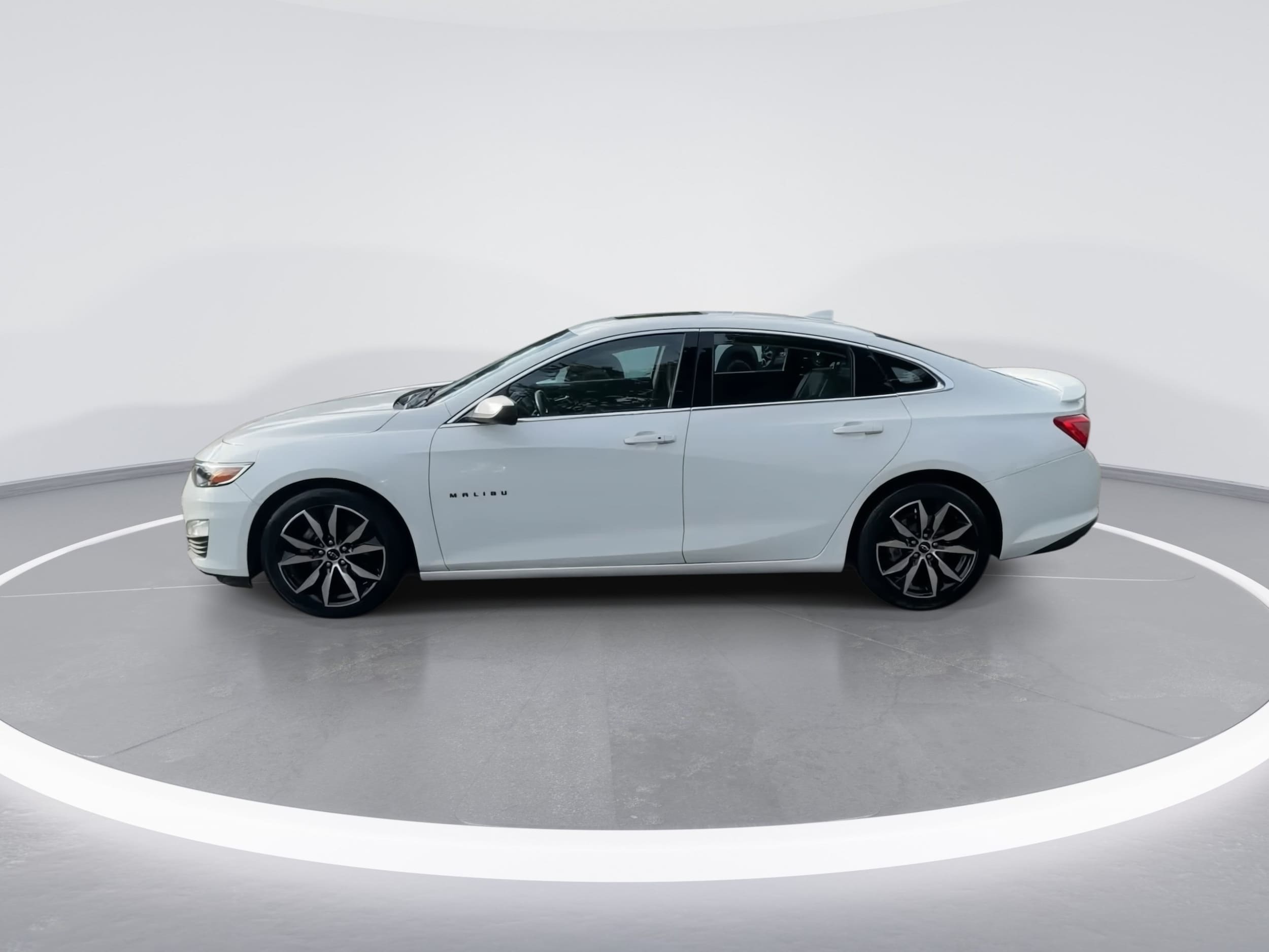 2022 Chevrolet Malibu RS - Photo 5