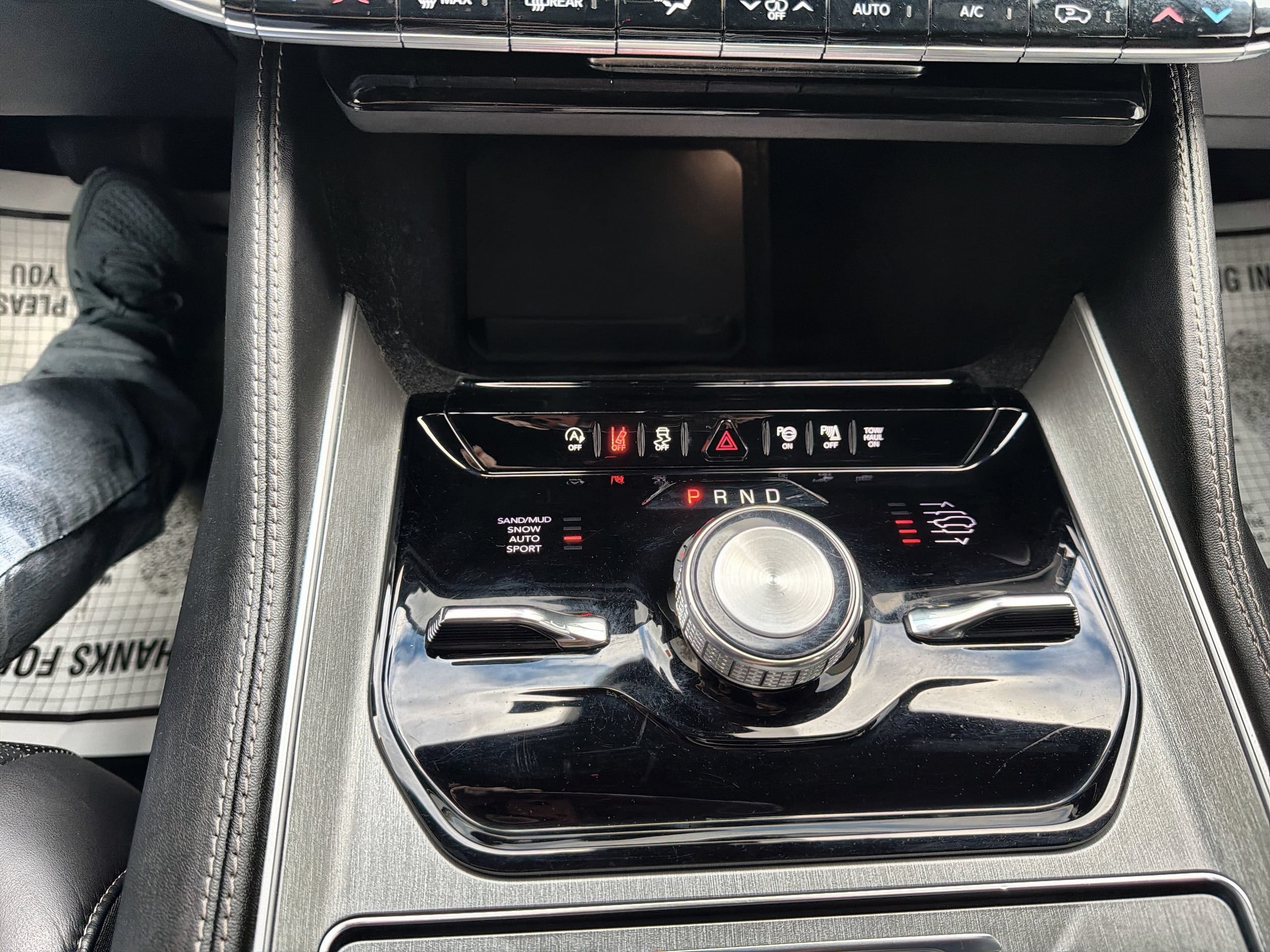 2025 Jeep Wagoneer Series II - Photo 16