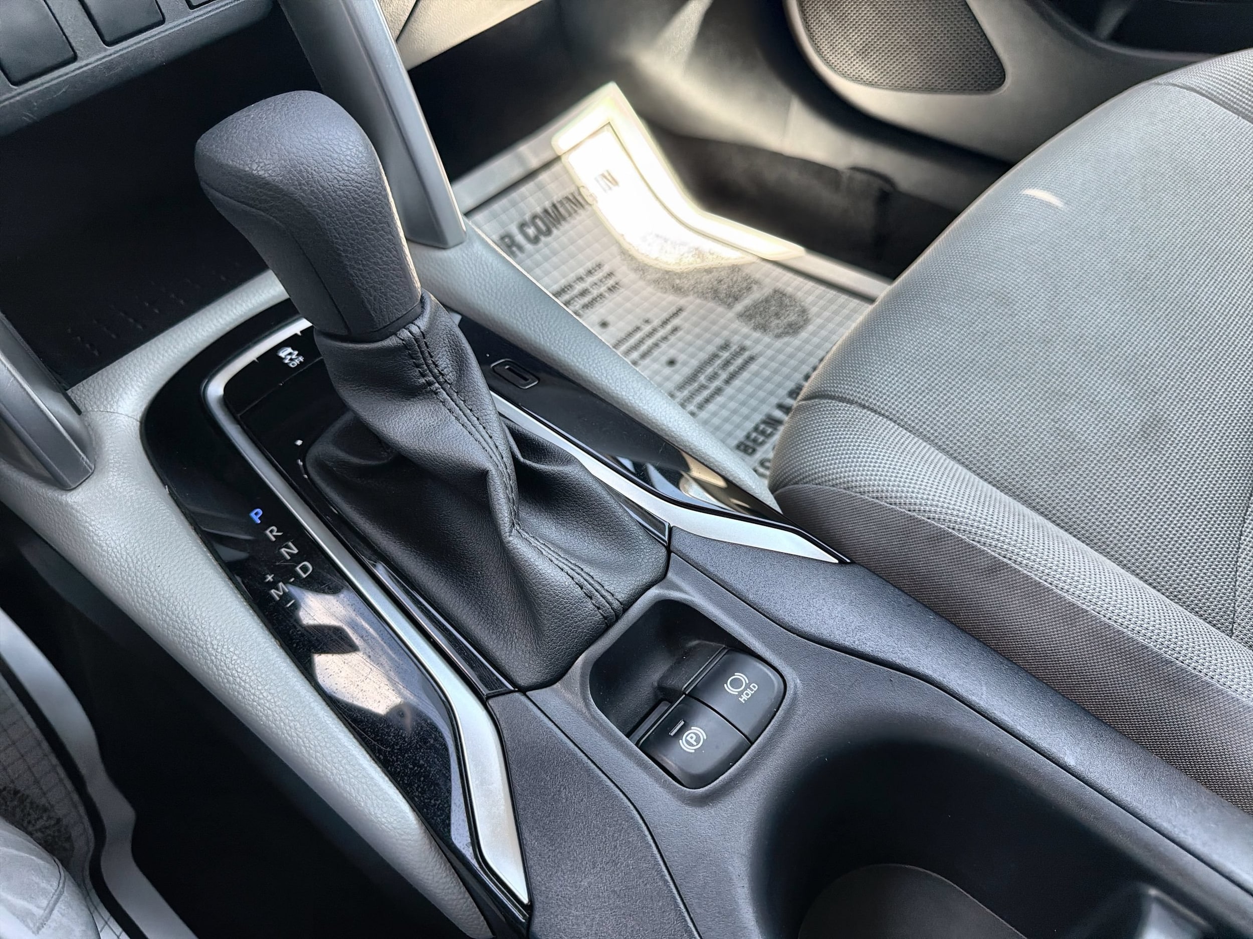 2023 Toyota Corolla Cross L - Photo 15