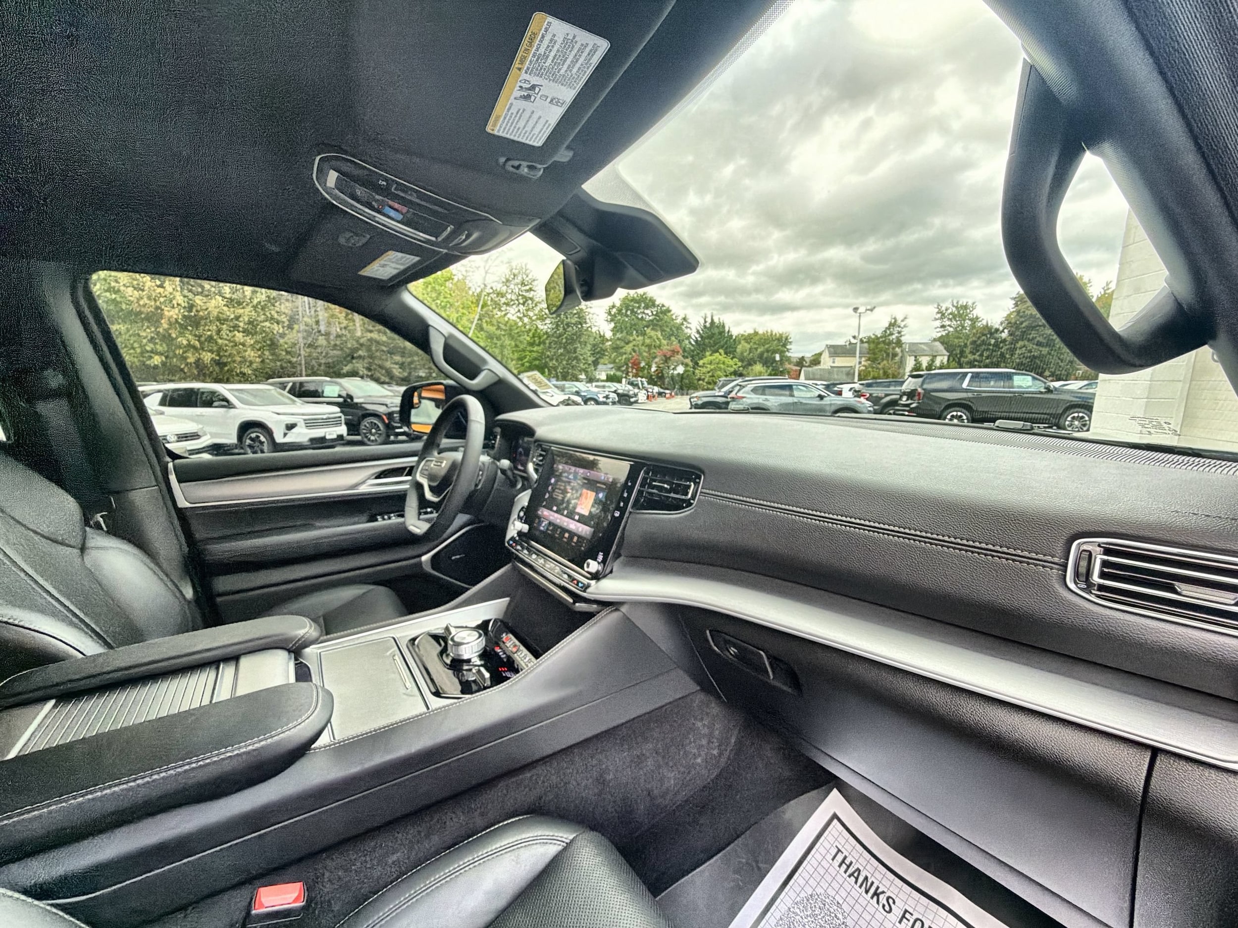 2025 Jeep Wagoneer Series II - Photo 28