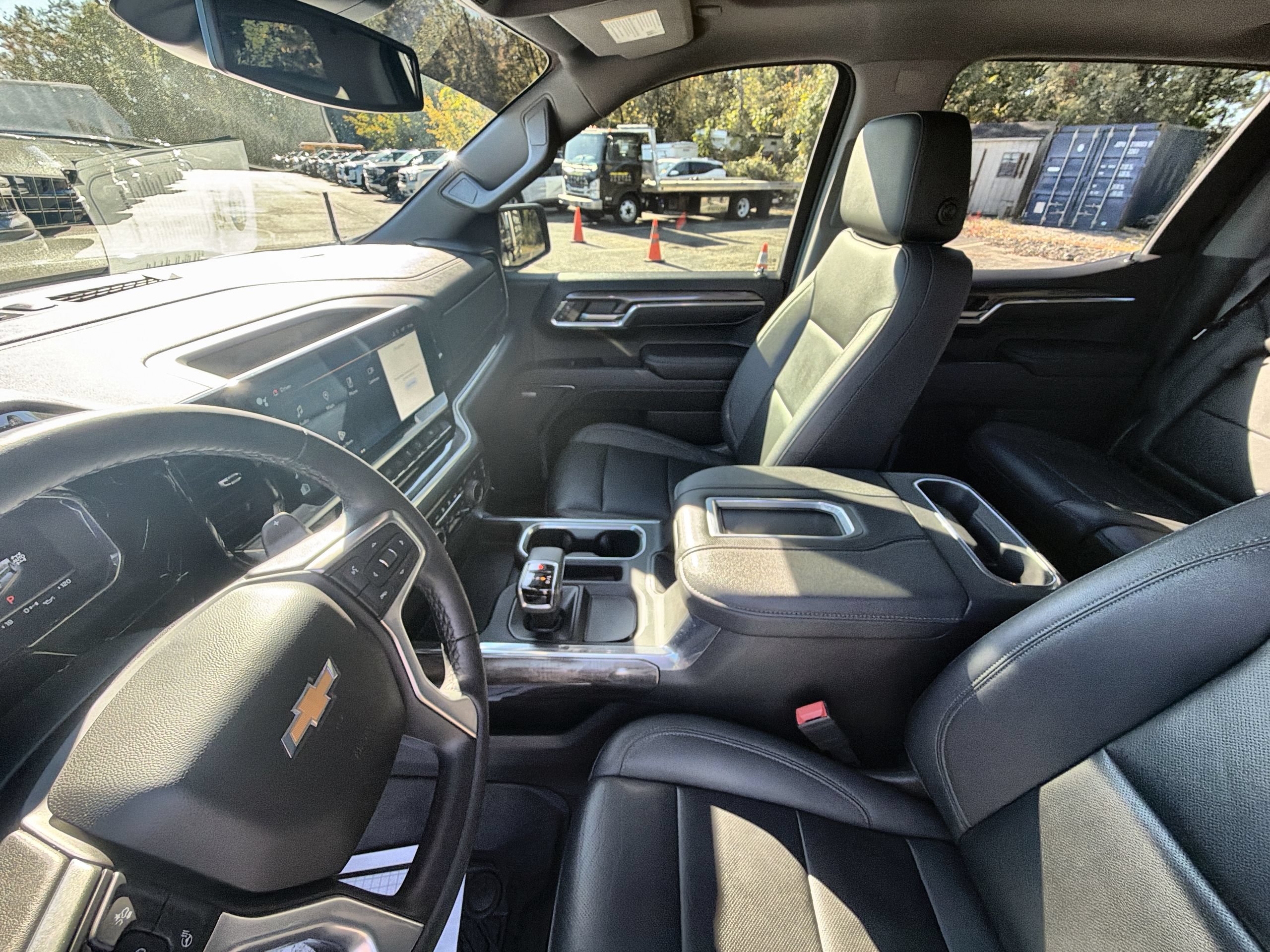 2022 Chevrolet Silverado 1500 LTZ - Photo 36
