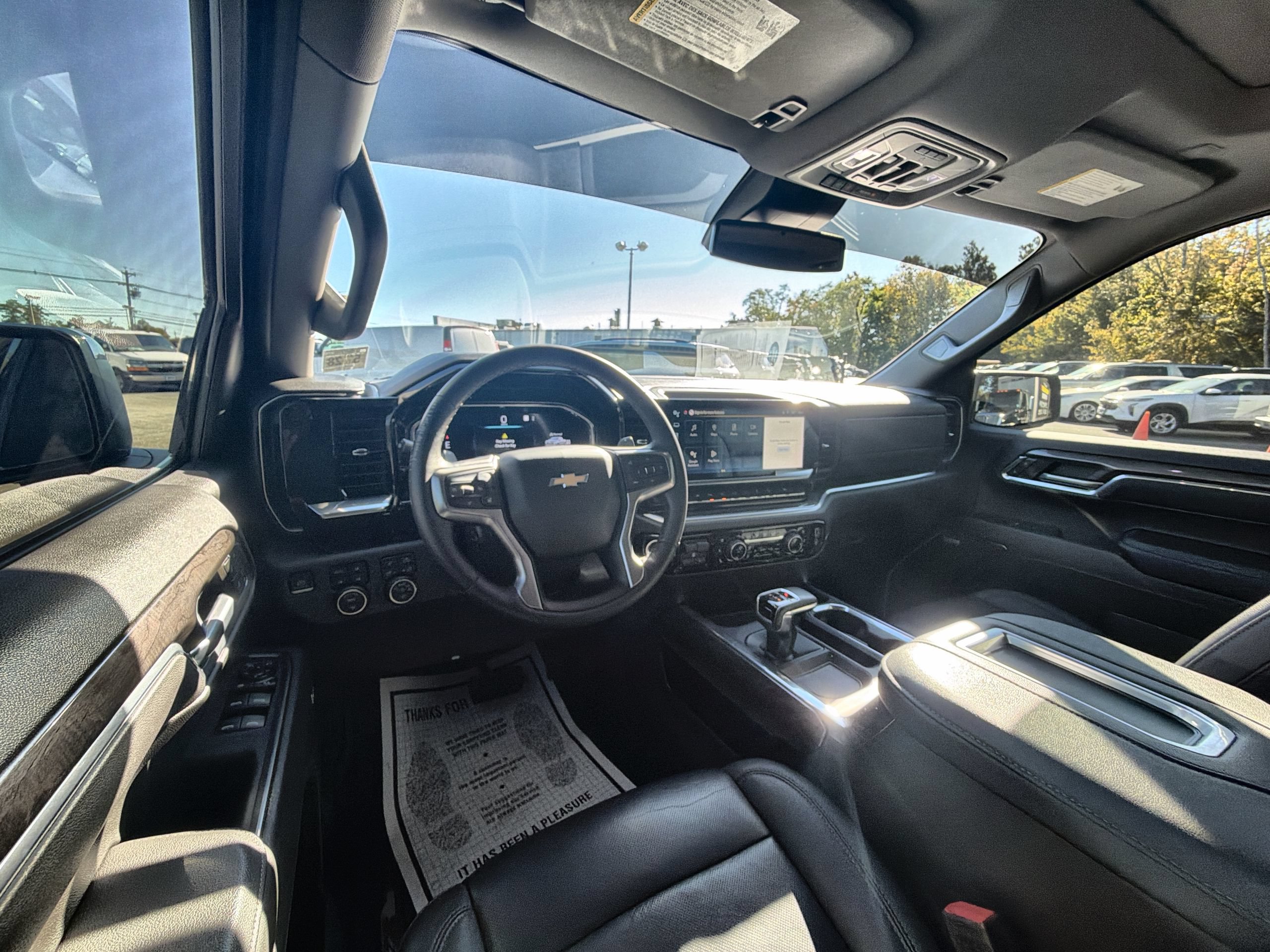 2022 Chevrolet Silverado 1500 LTZ - Photo 10