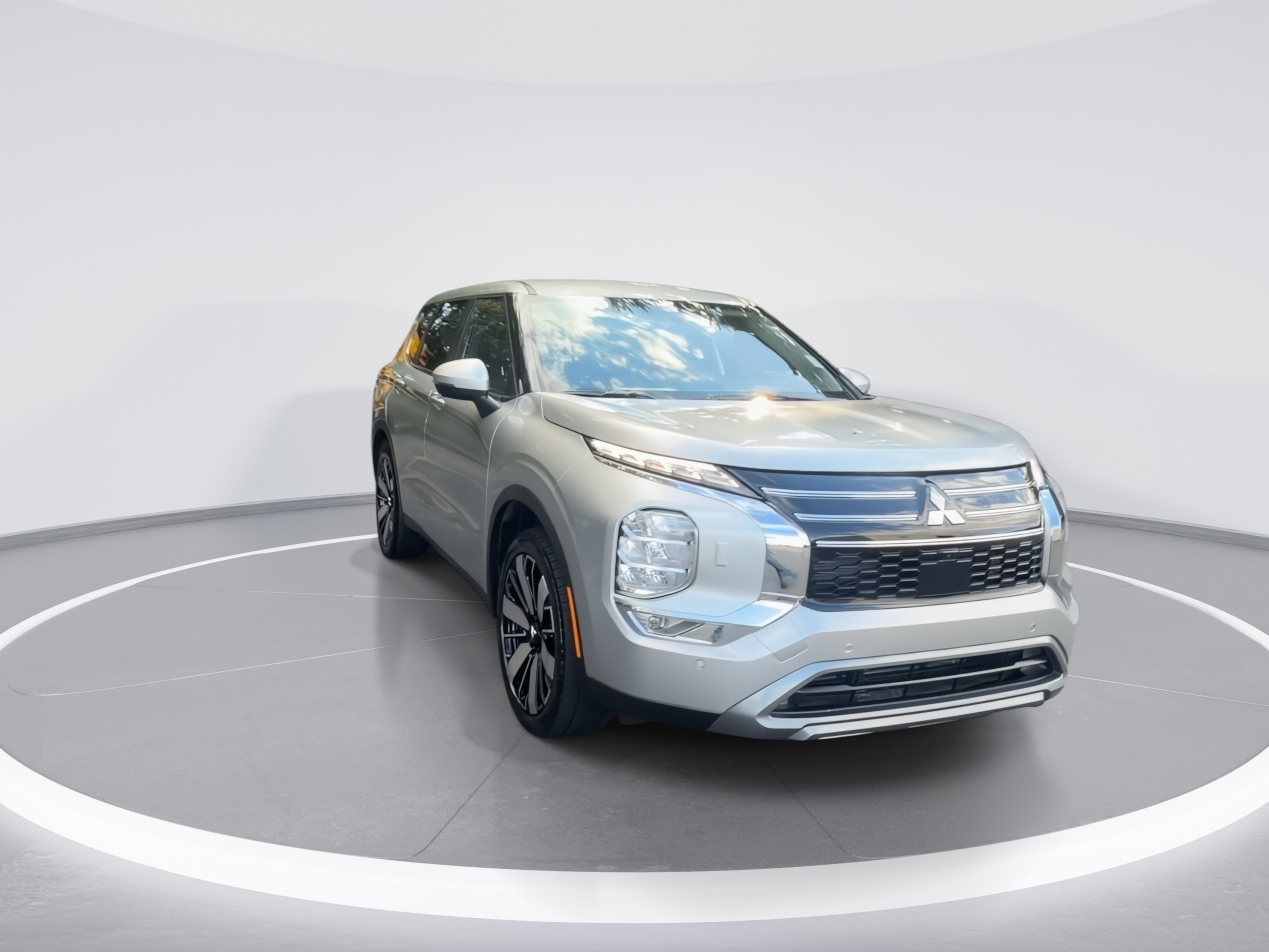 Used 2025 Mitsubishi Outlander SE SUV