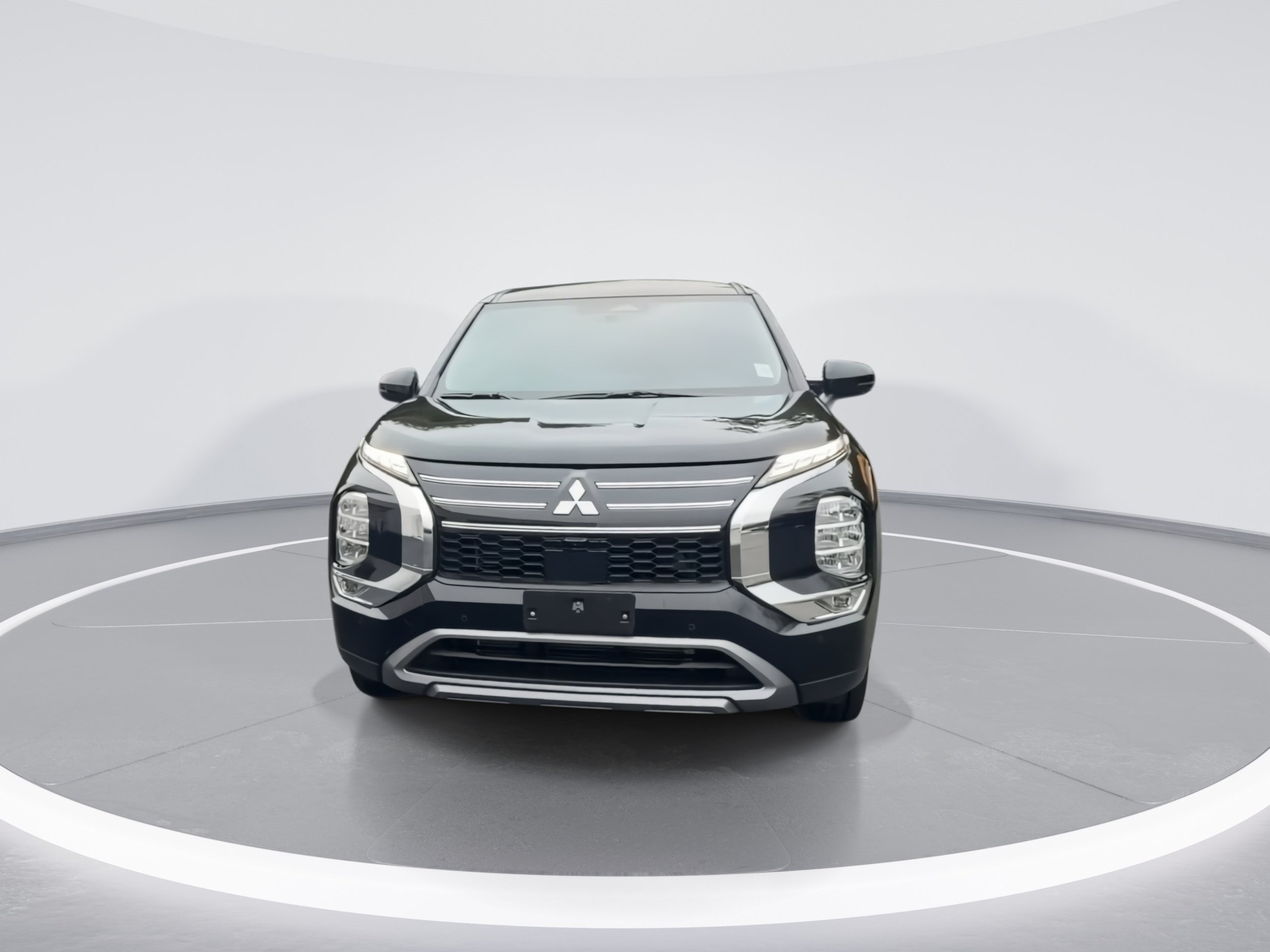 Used 2025 Mitsubishi Outlander SE SUV