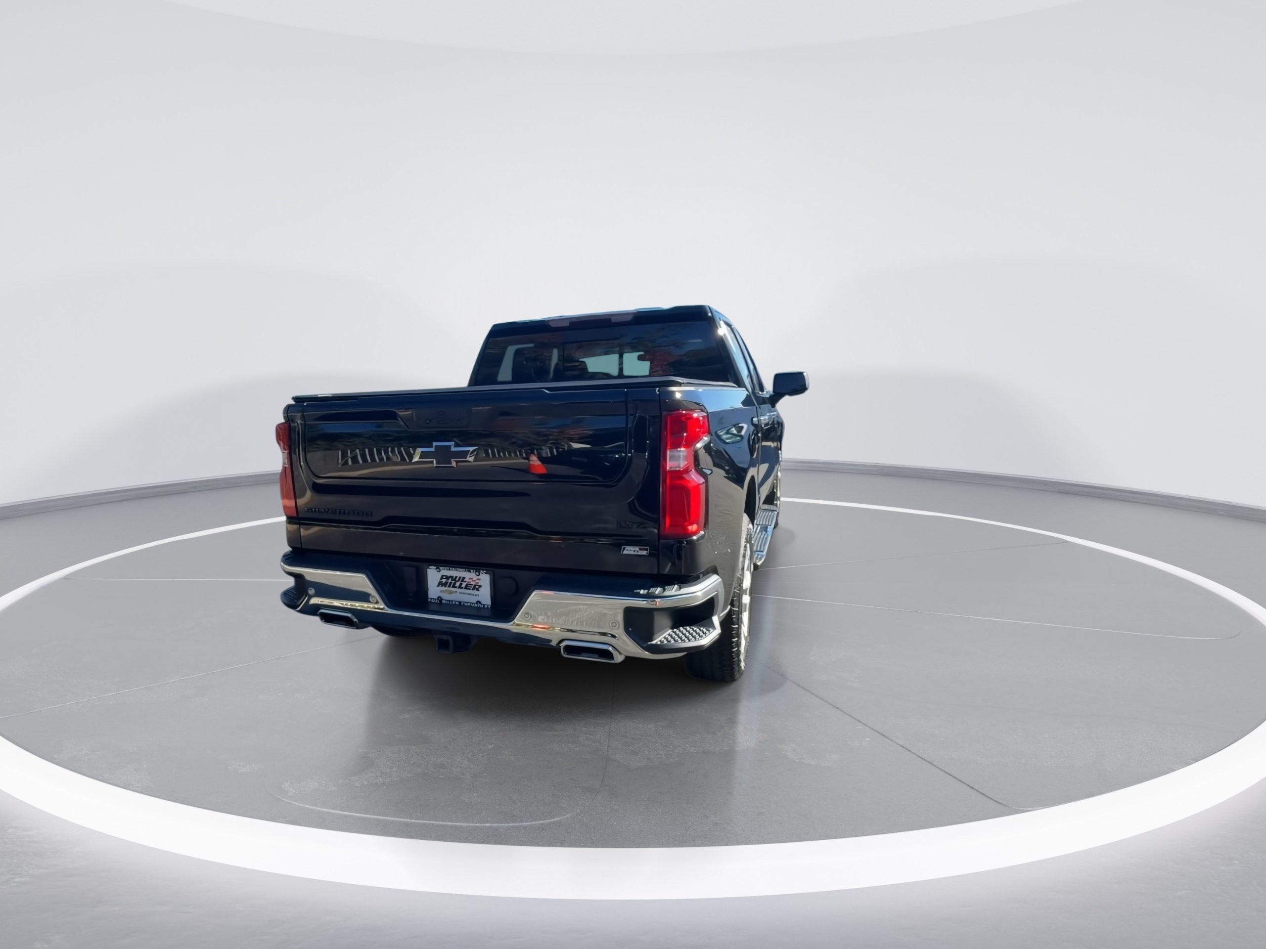 2022 Chevrolet Silverado 1500 LTZ - Photo 8