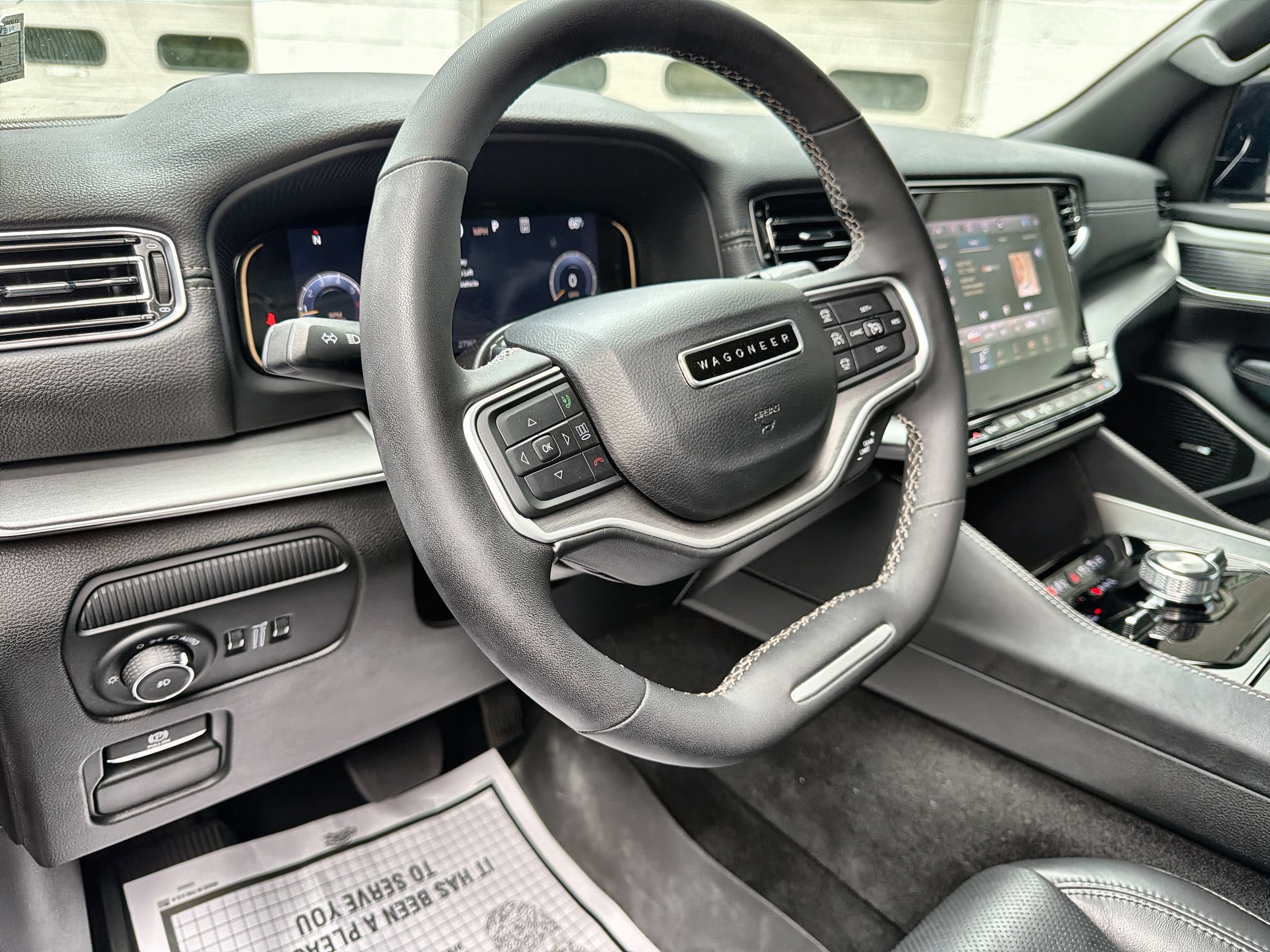 2025 Jeep Wagoneer Series II - Photo 11