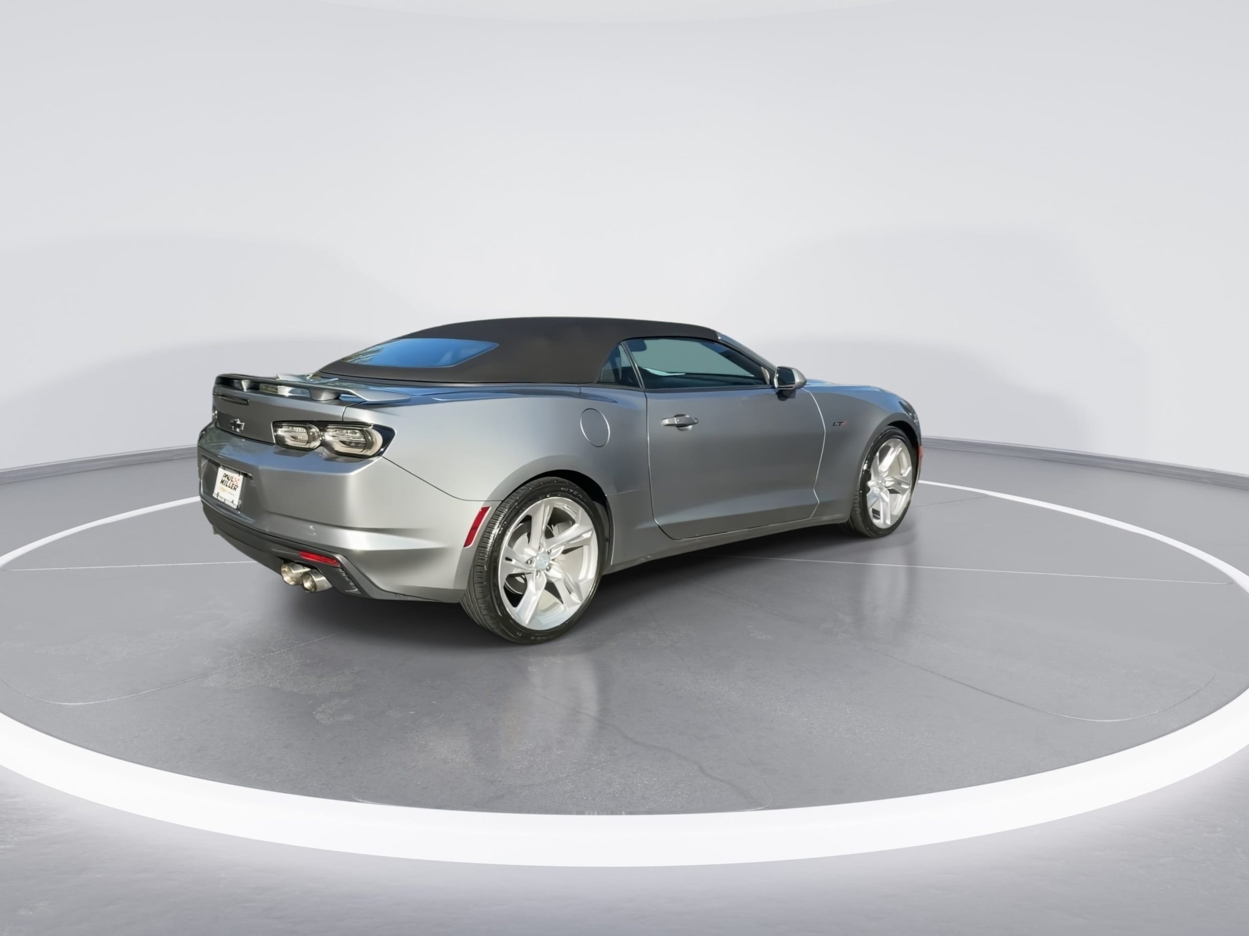 2024 Chevrolet Camaro LT1 - Photo 8