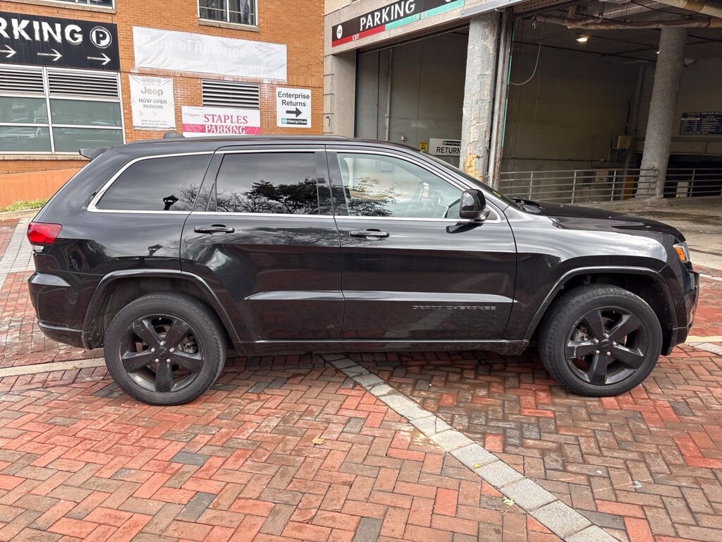Used 2015 Jeep Grand Cherokee Laredo 4x4 SUV
