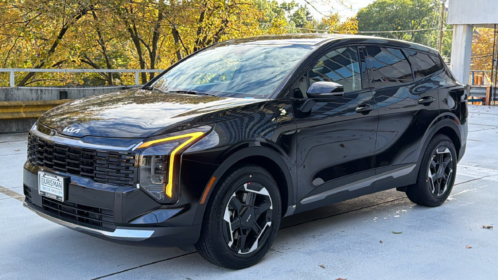 New 2027 Kia Sportage Hybrid S SUV