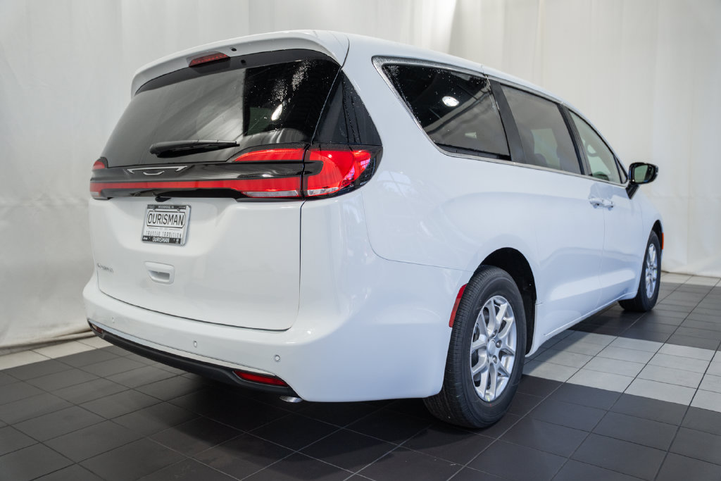 New 2027 Chrysler Pacifica Select Passenger Van