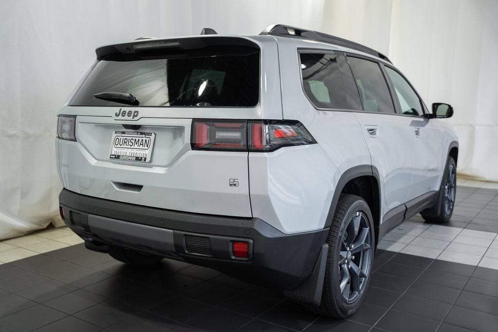 New 2026 Jeep Cherokee Laredo Sport Utility
