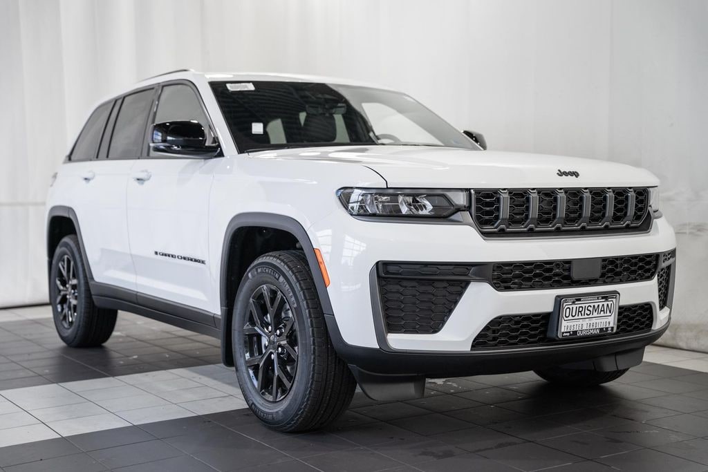 New 2026 Jeep Grand Cherokee Laredo Sport Utility