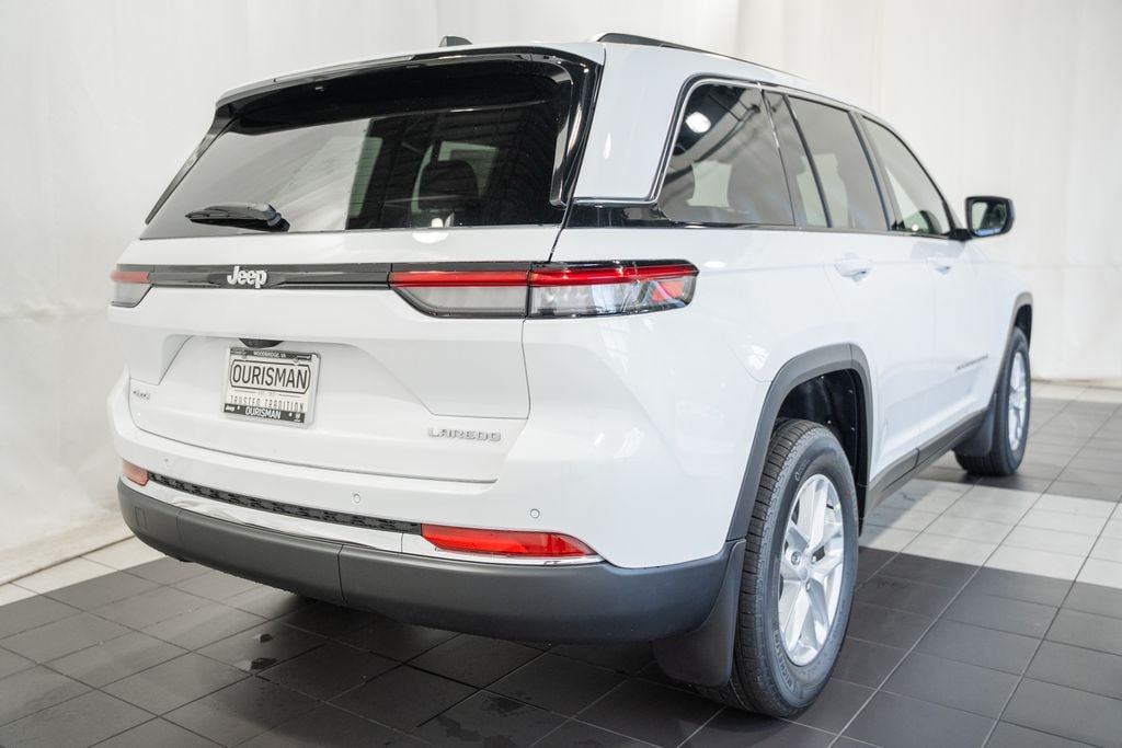 New 2026 Jeep Grand Cherokee Laredo Sport Utility