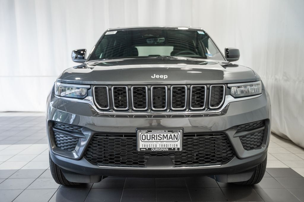 New 2026 Jeep Grand Cherokee Laredo Sport Utility