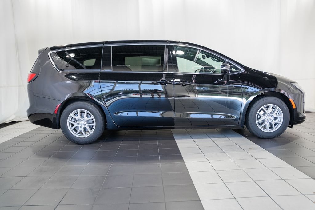 New 2027 Chrysler Pacifica Select Passenger Van