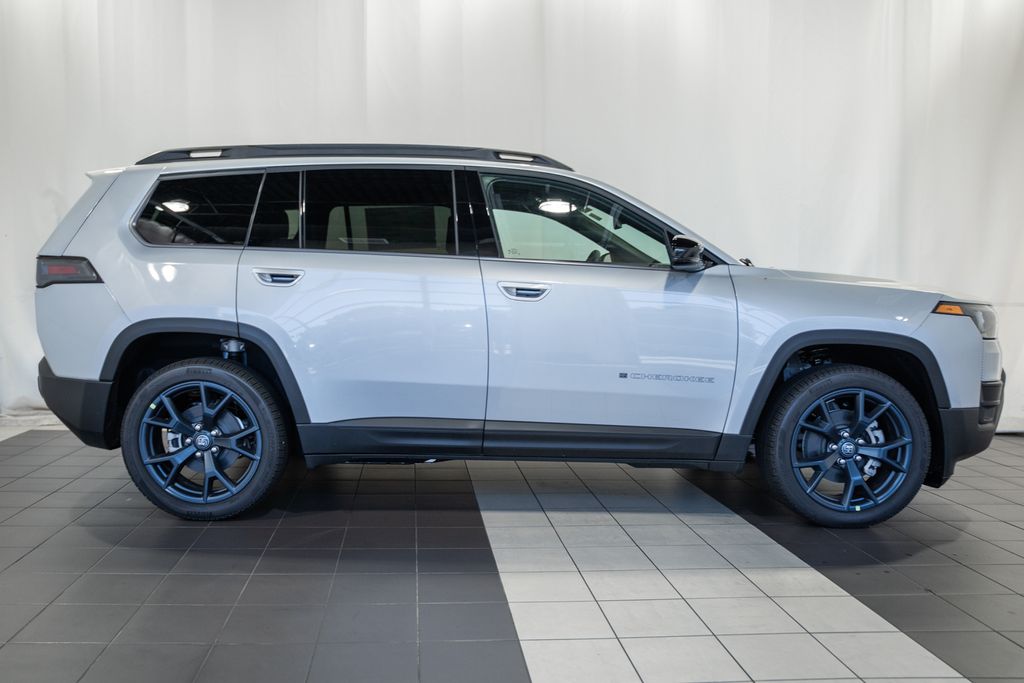 New 2026 Jeep Cherokee Laredo Sport Utility